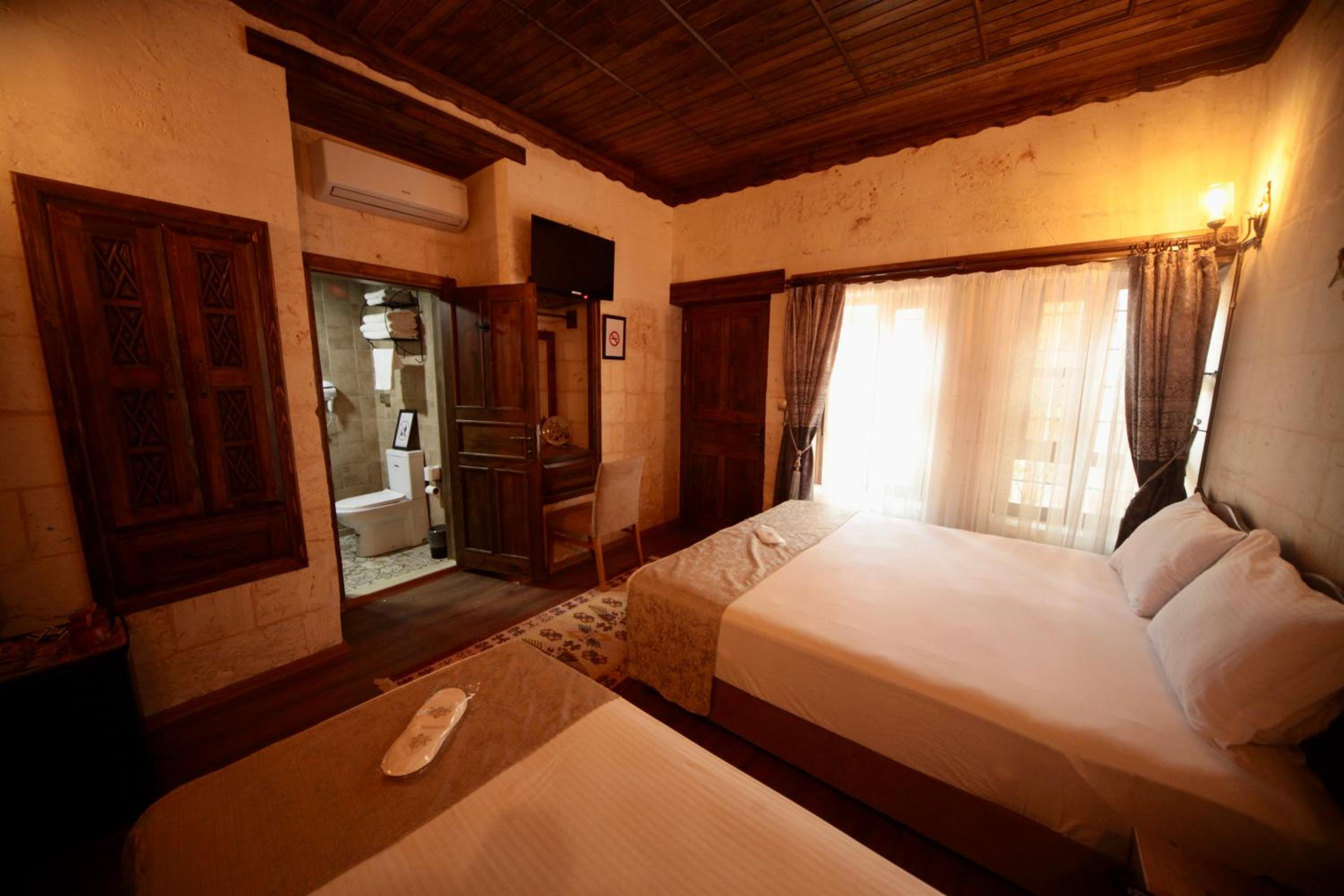 Triple Room - Photo 23