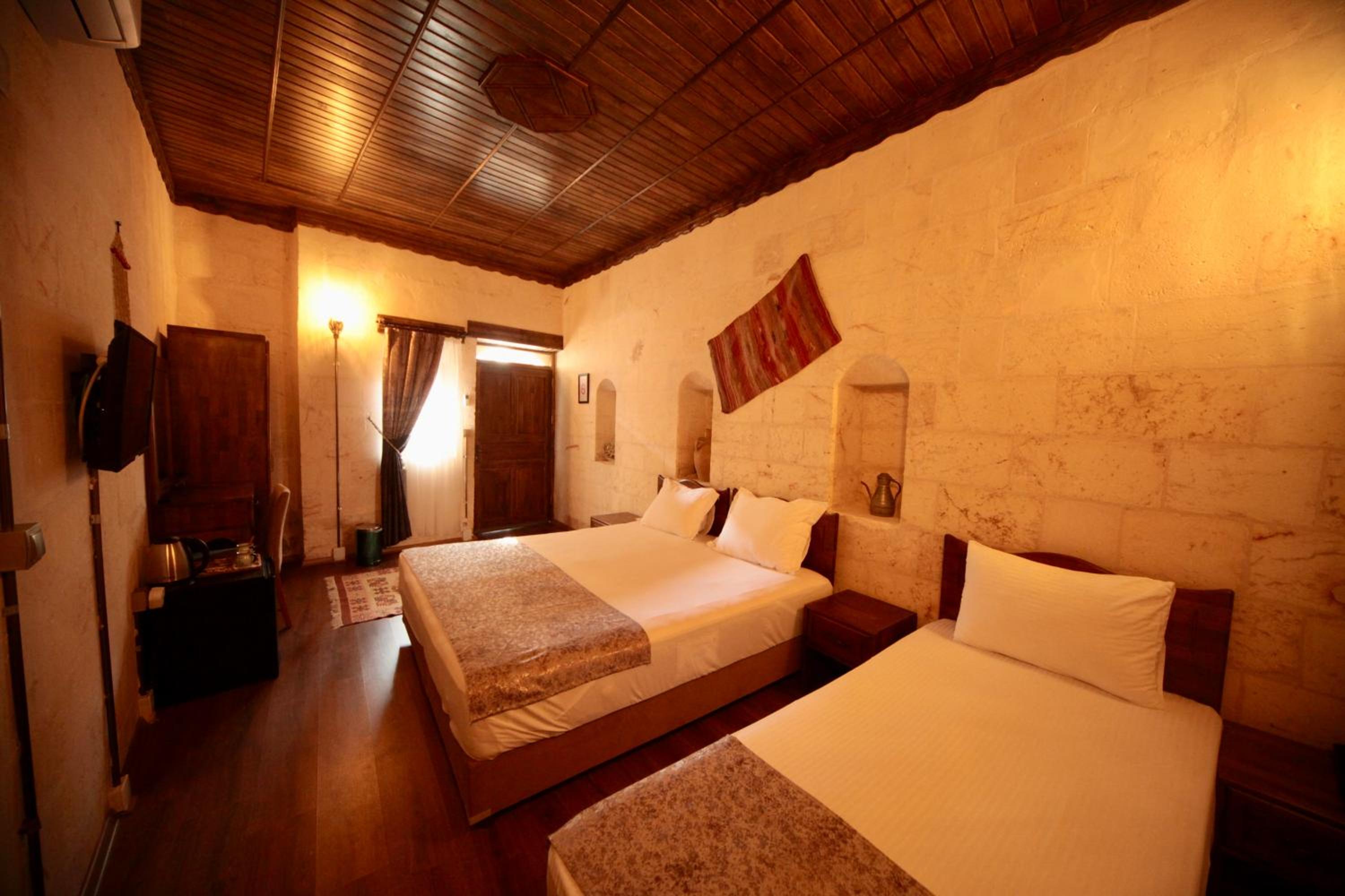 Triple Room - Photo 21