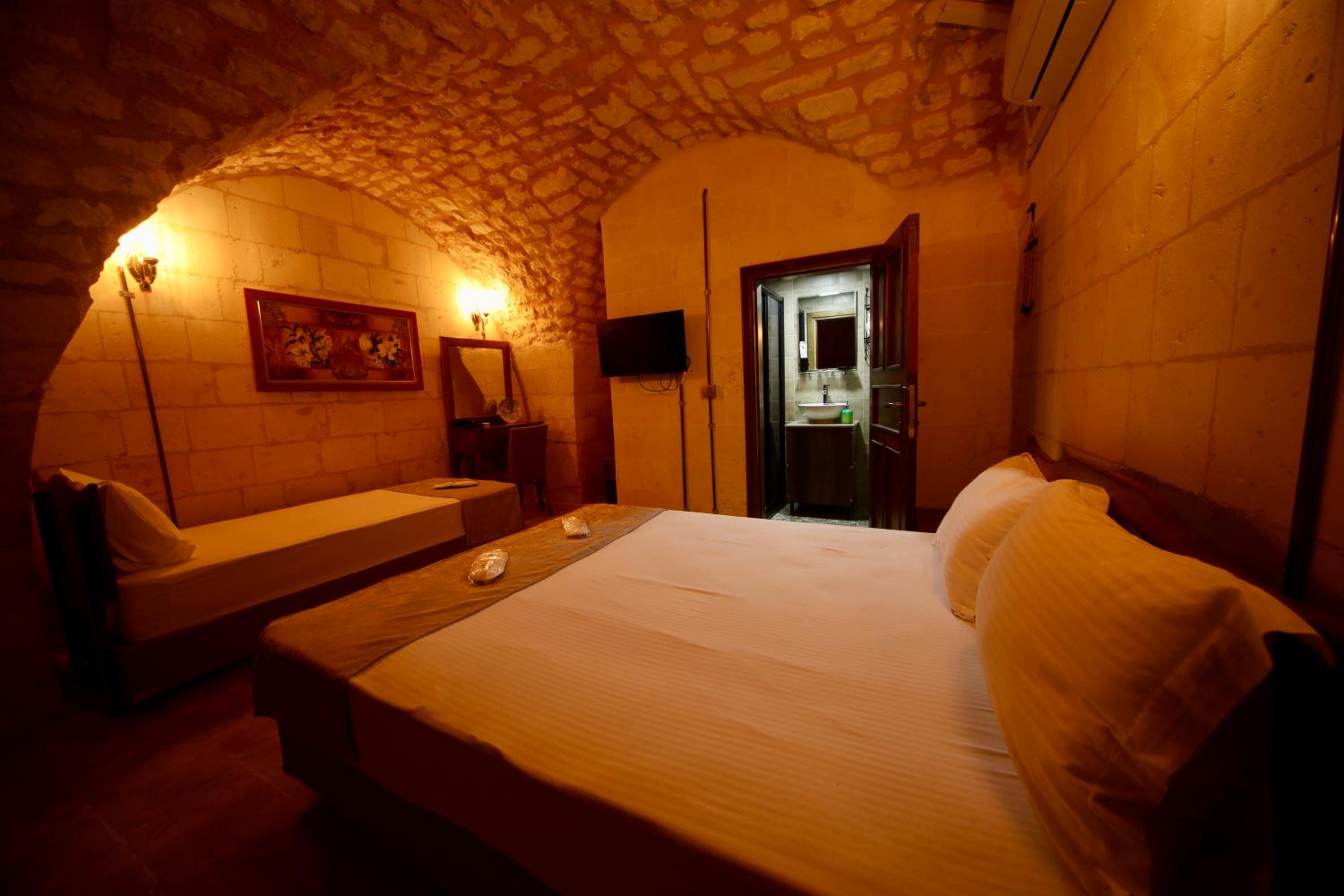 Triple Room - Photo 10