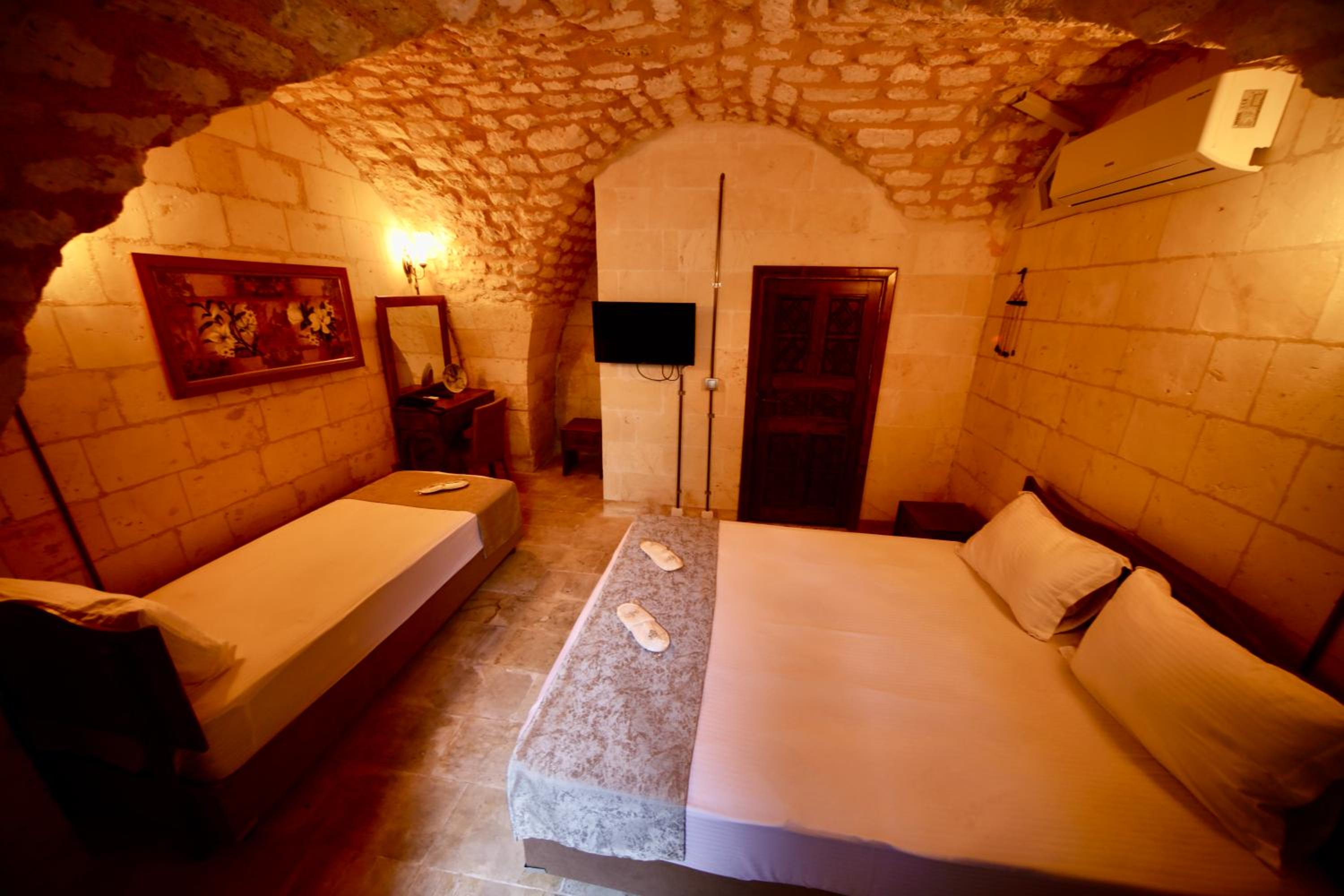 Triple Room - Photo 12