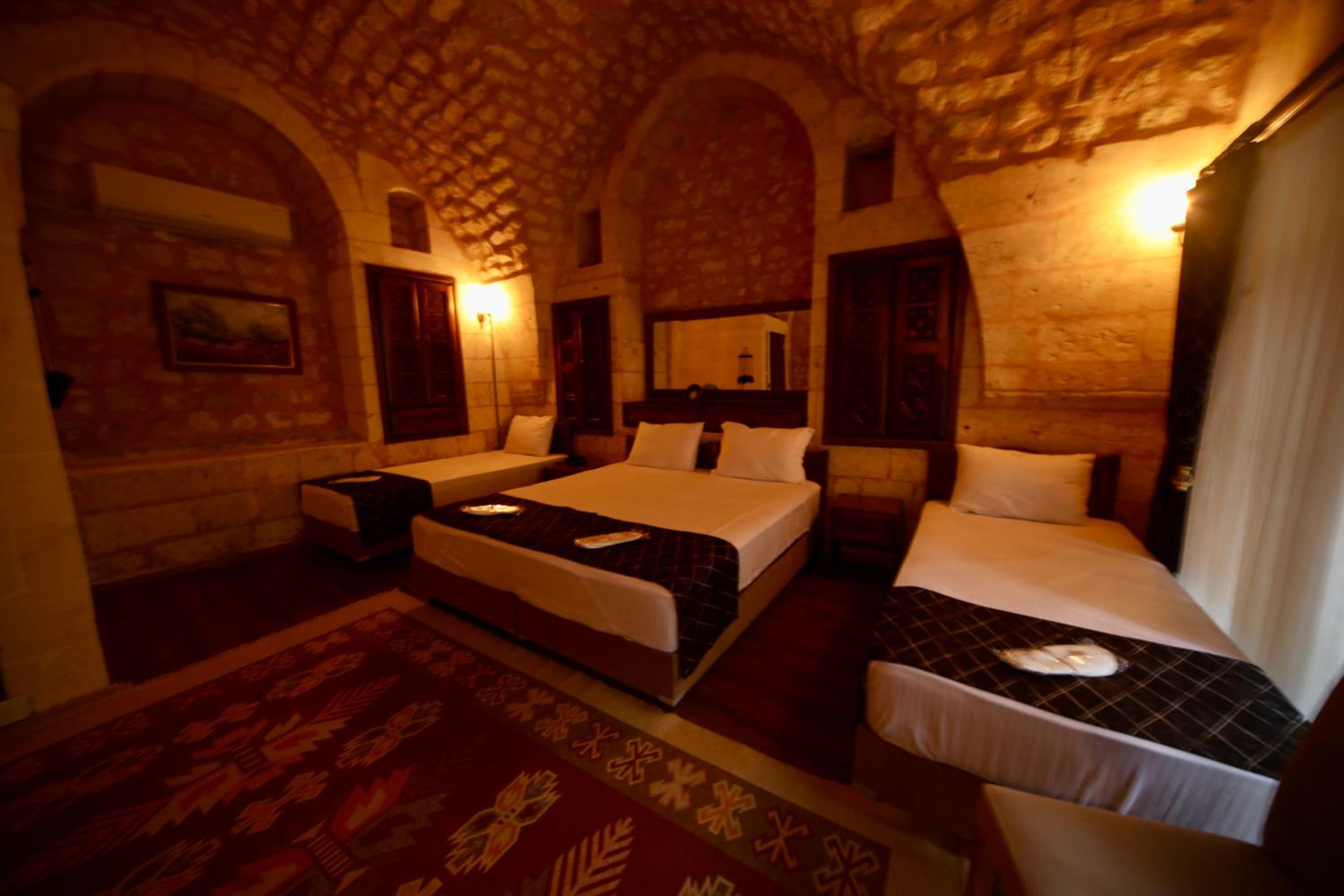 Quadruple Room - Photo 9