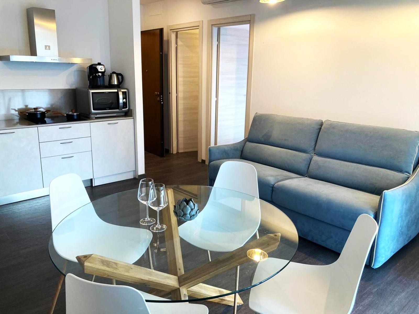 King Suite with Spa Bath - Photo 7