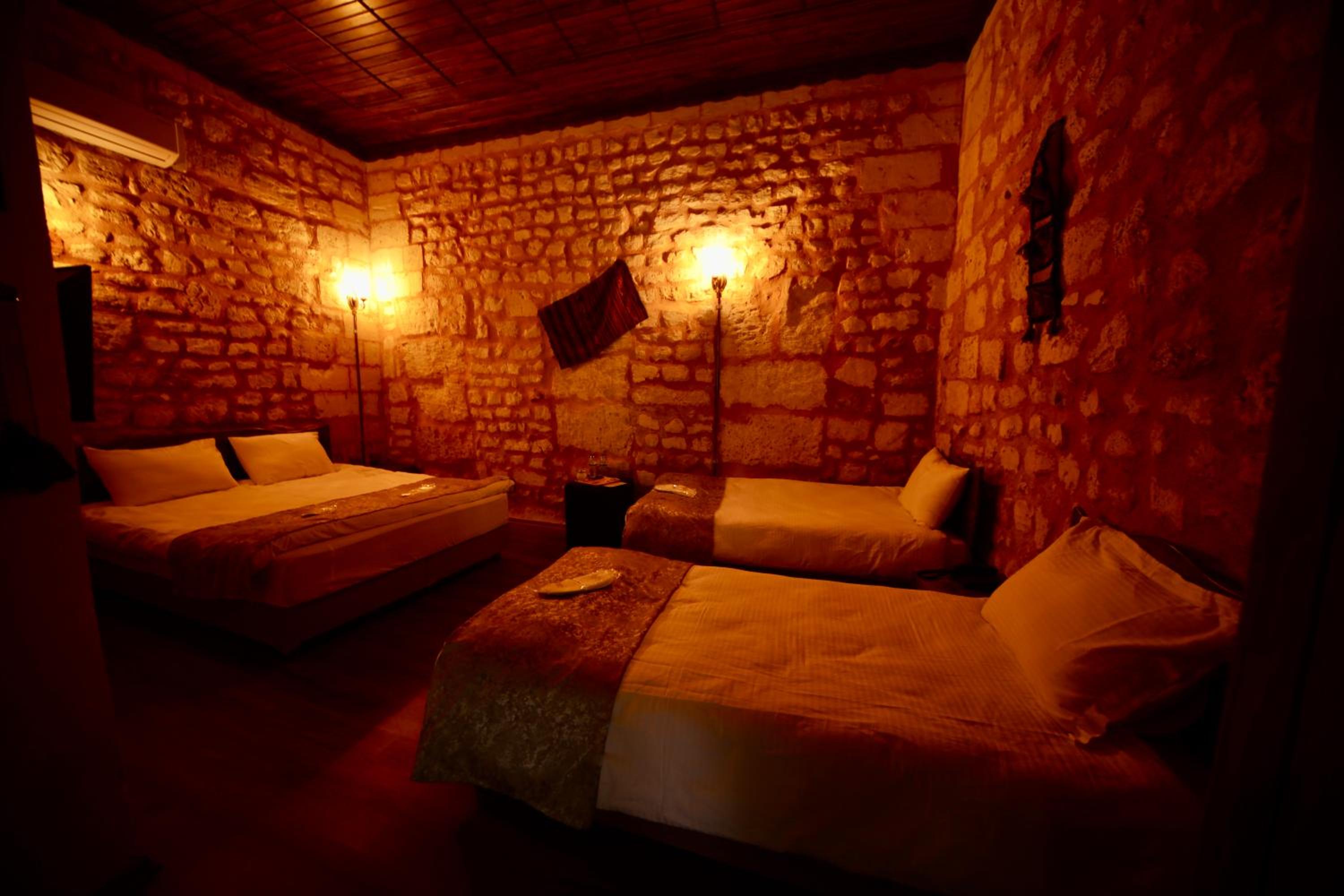Quadruple Room - Photo 6