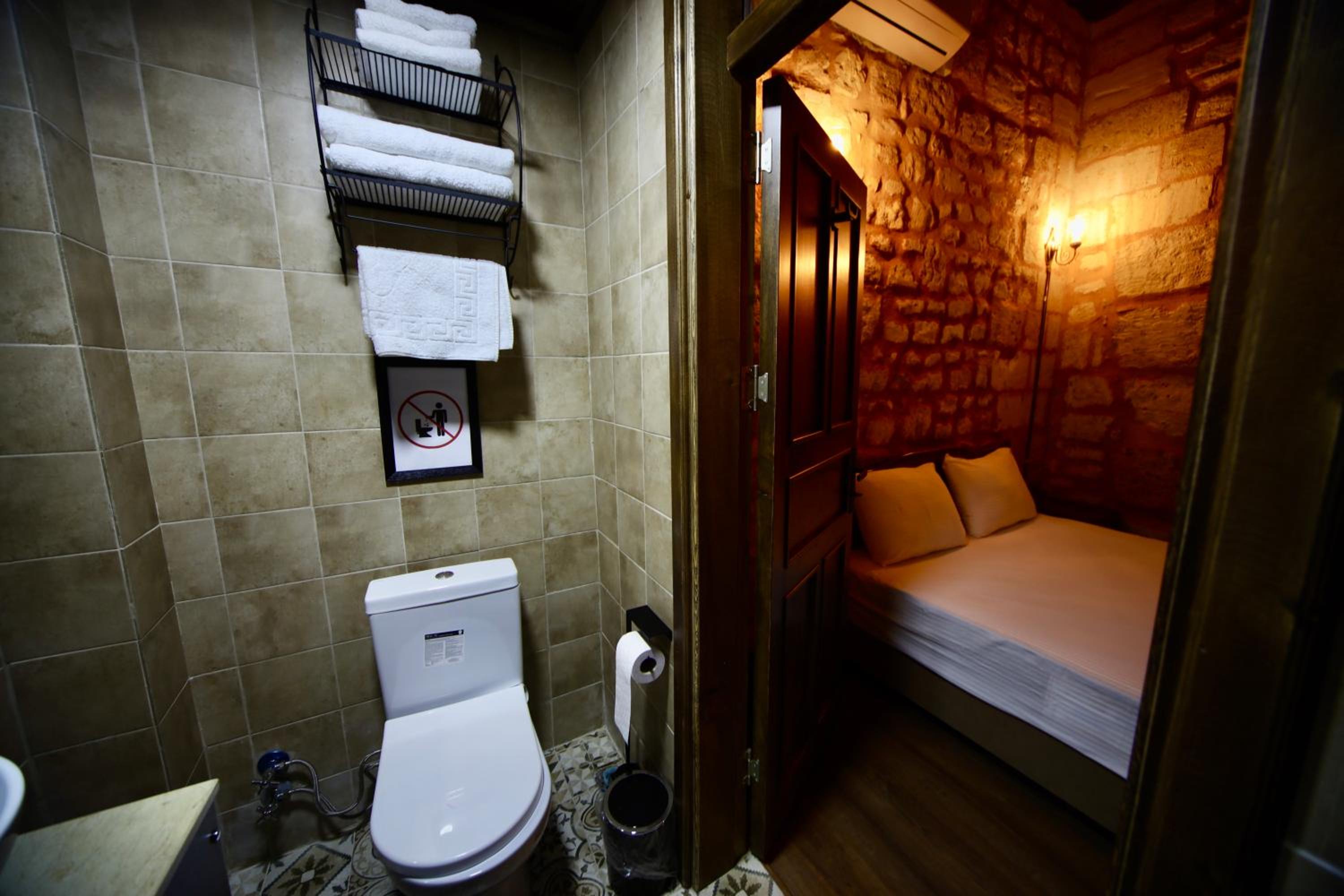 Quadruple Room - Photo 22
