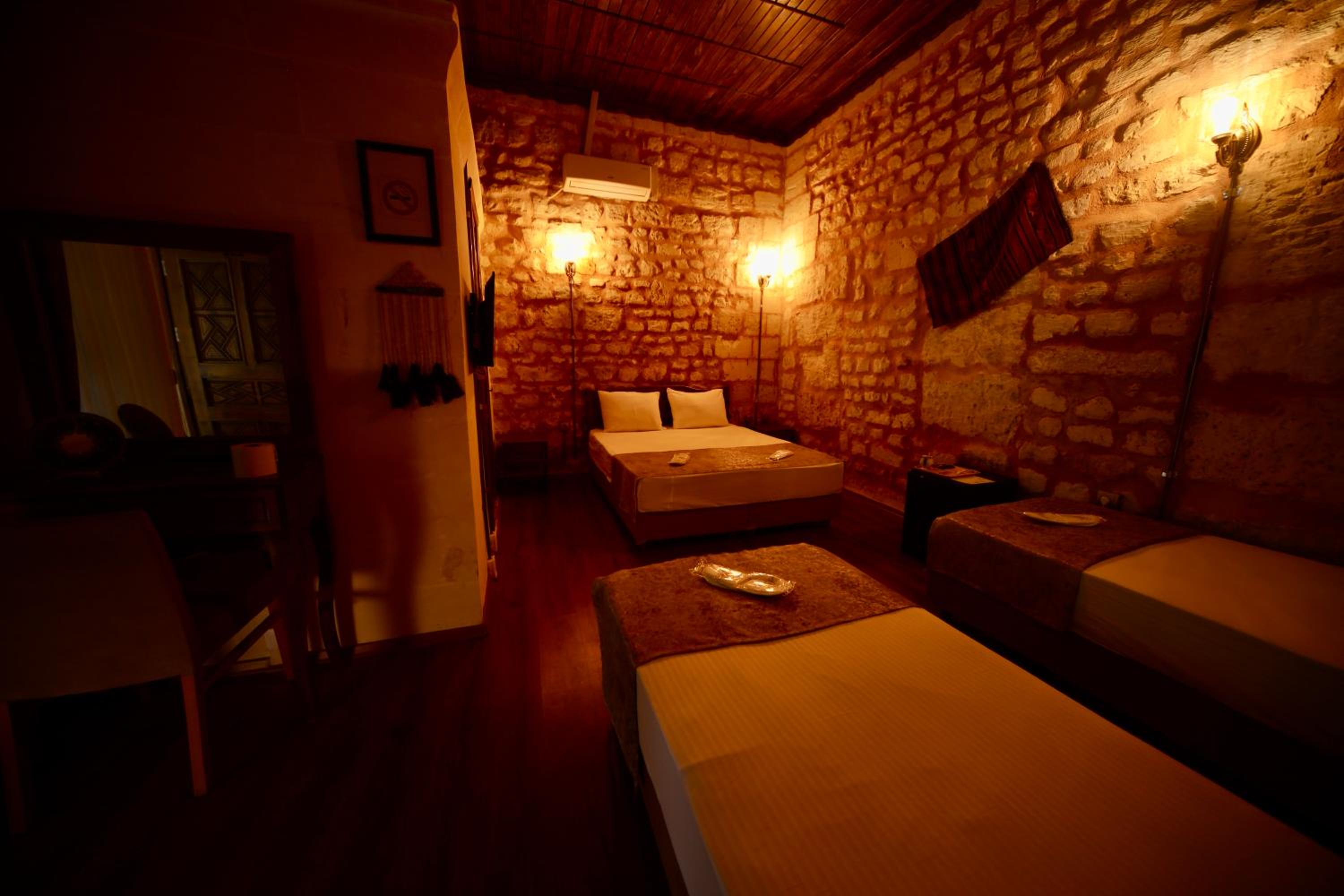 Quadruple Room - Photo 4