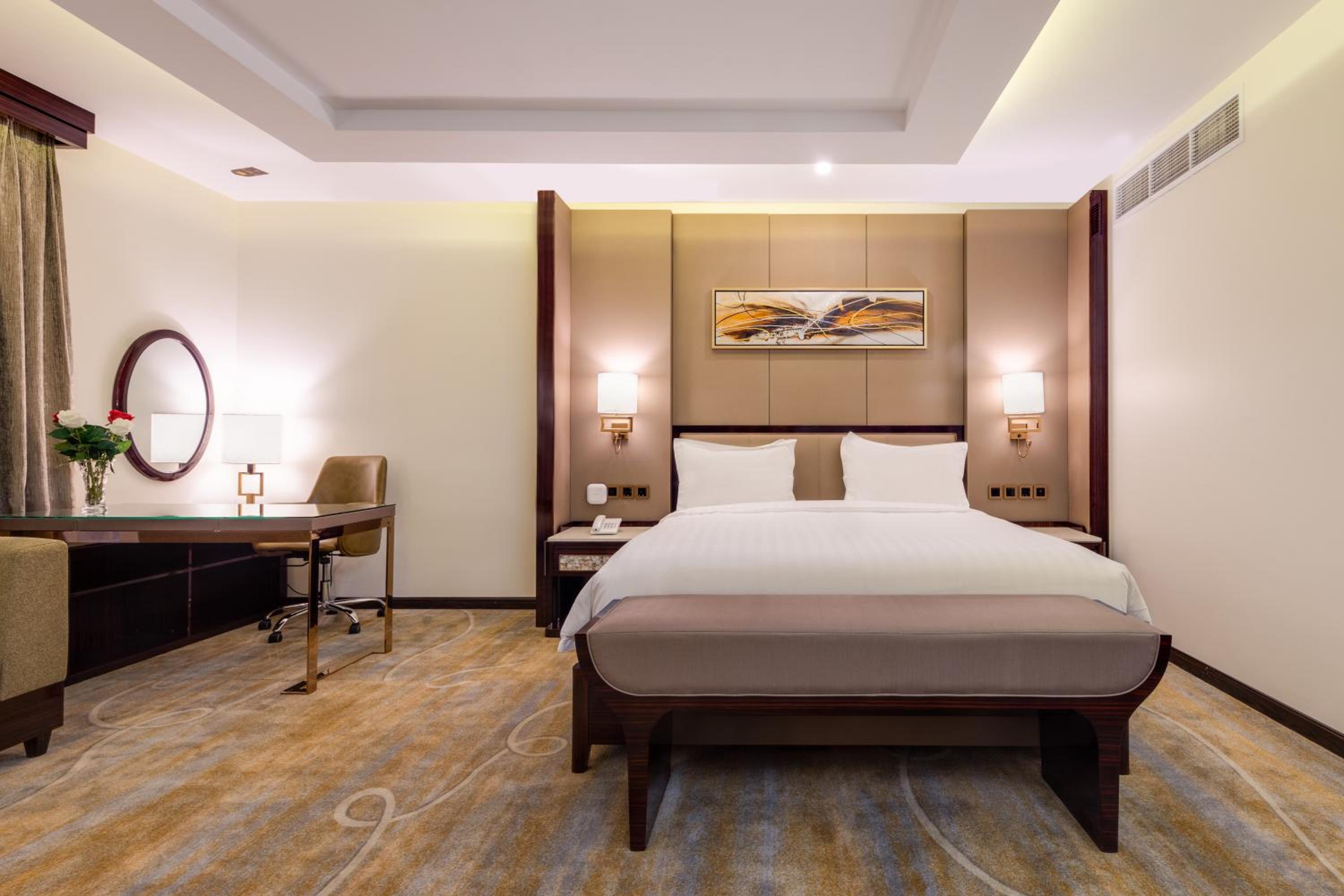 Executive Suite thumbnail 6
