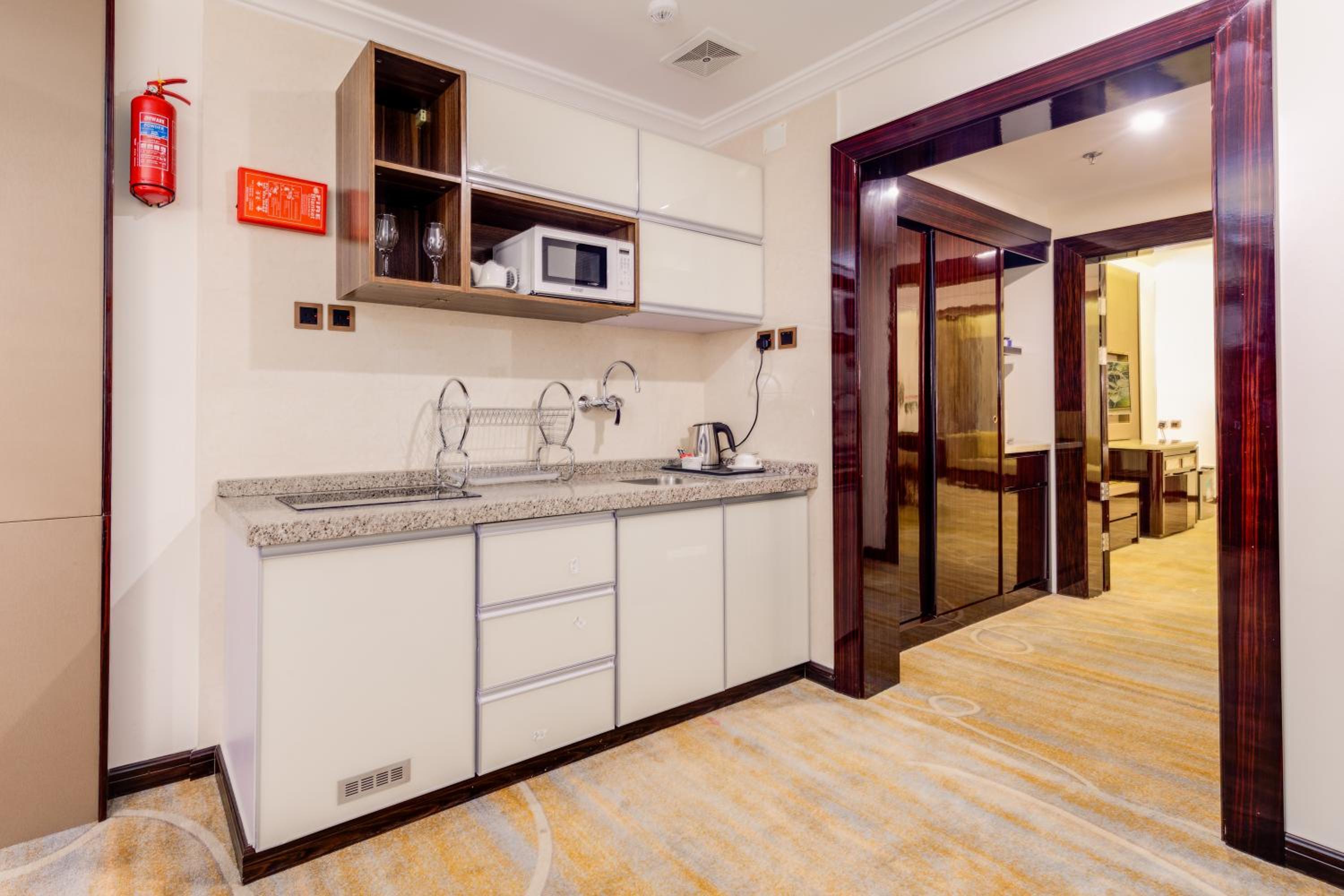Executive Suite thumbnail 5