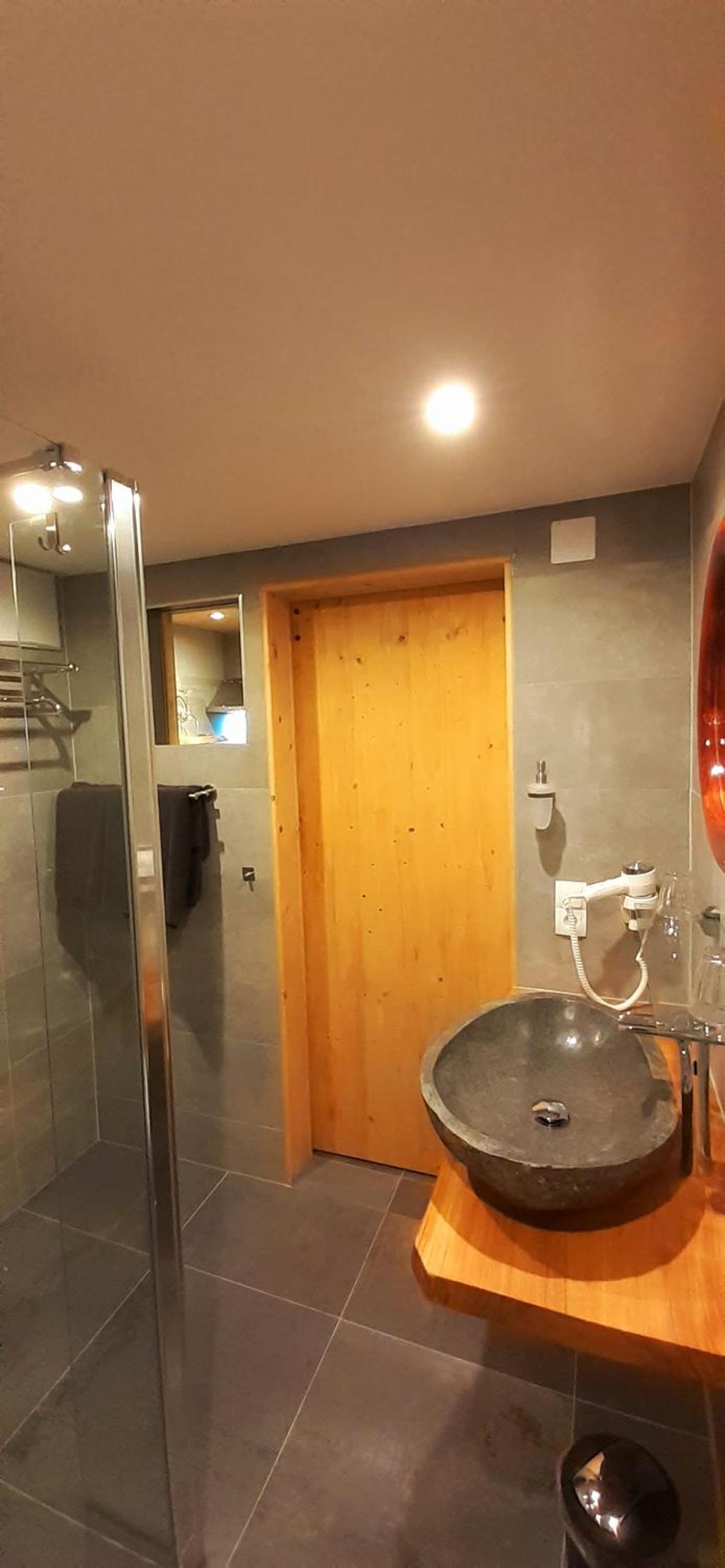 Superior King Suite photo 2