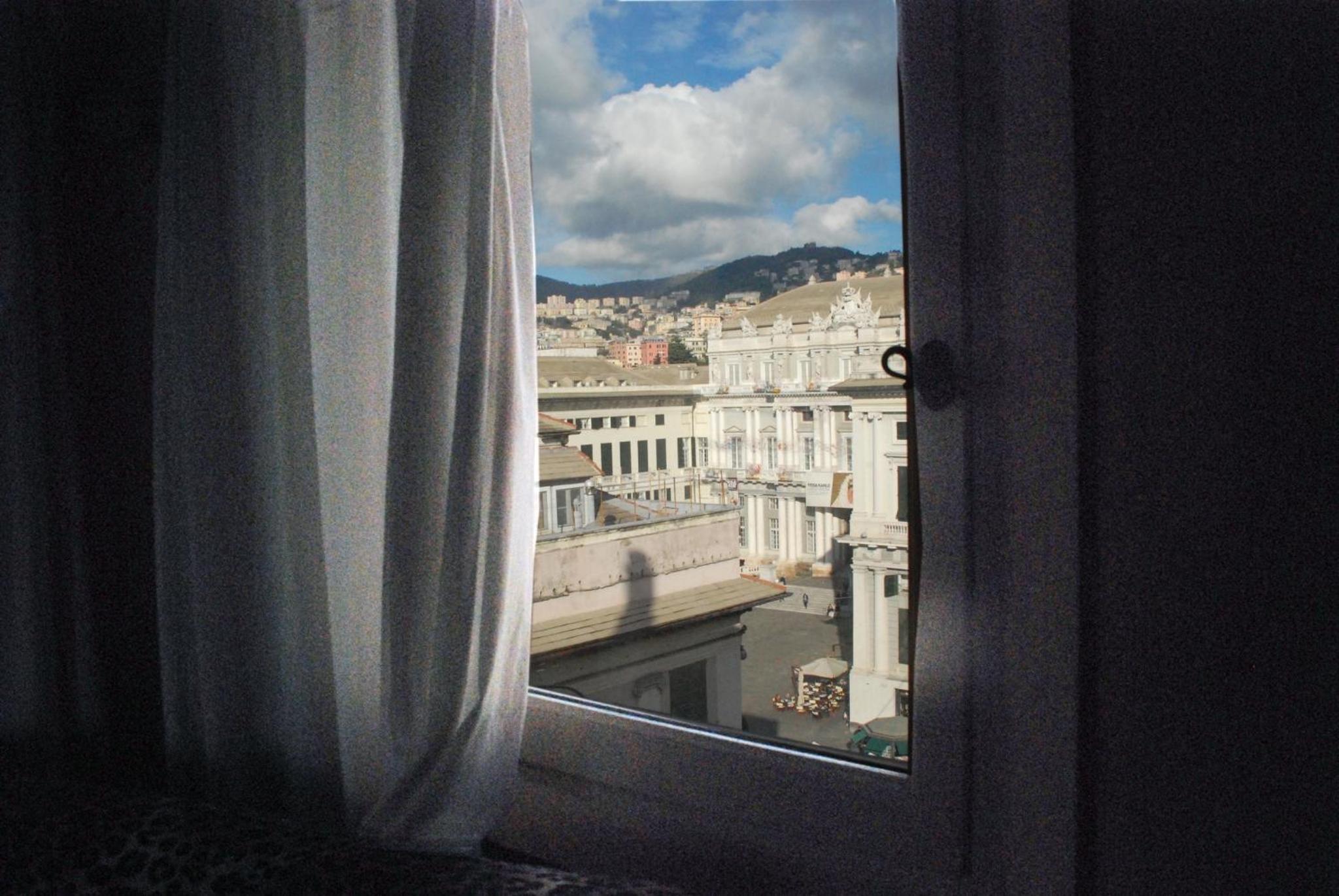 Penthouse Studio with City View - Photo 8