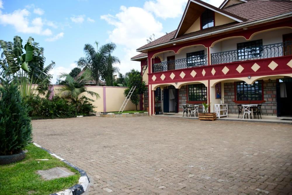 Bungalow With Garden View photo 3