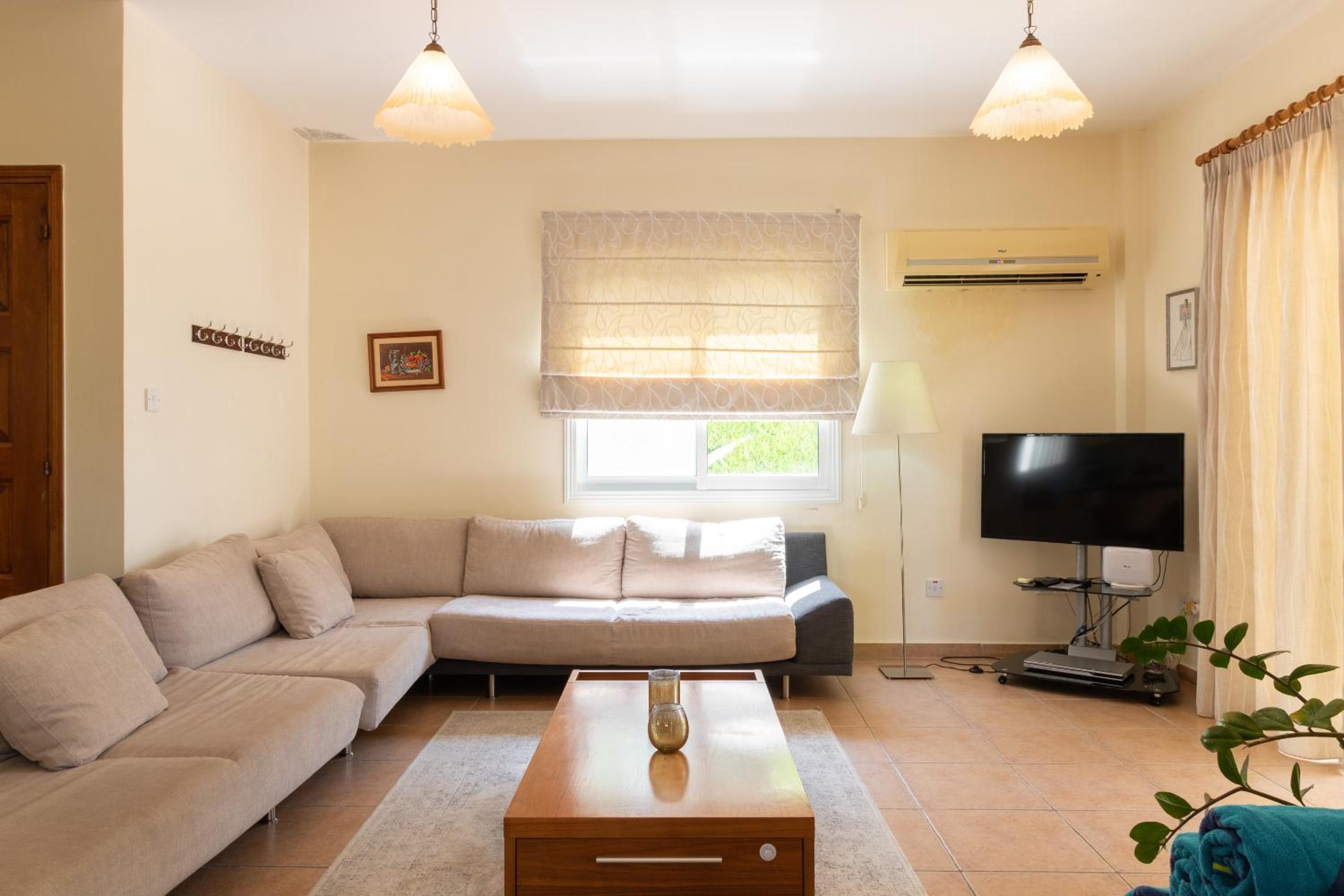 Three-Bedroom Villa photo 3