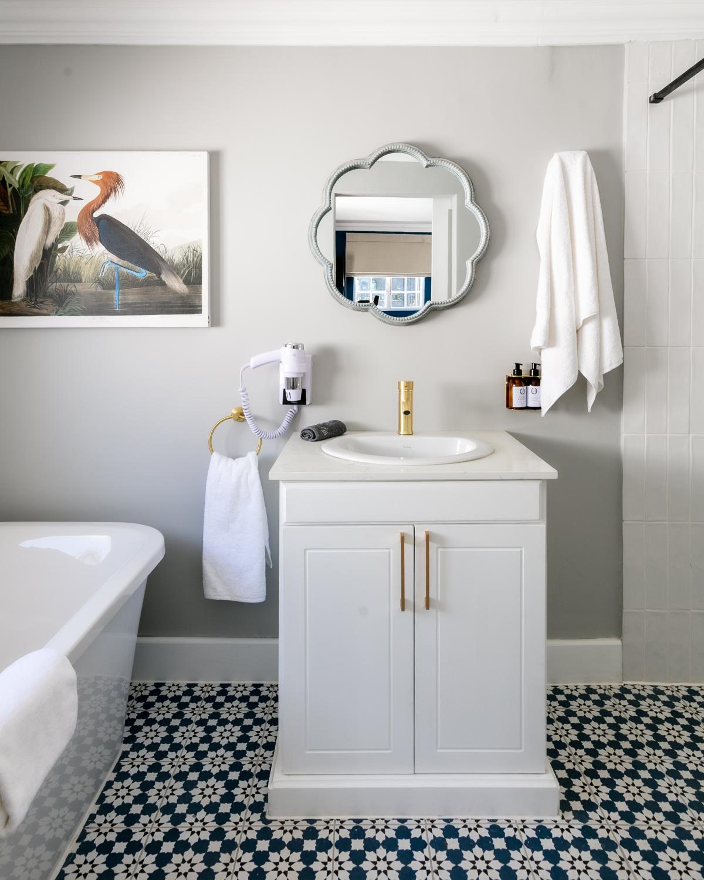 Deluxe Suite - Photo 2