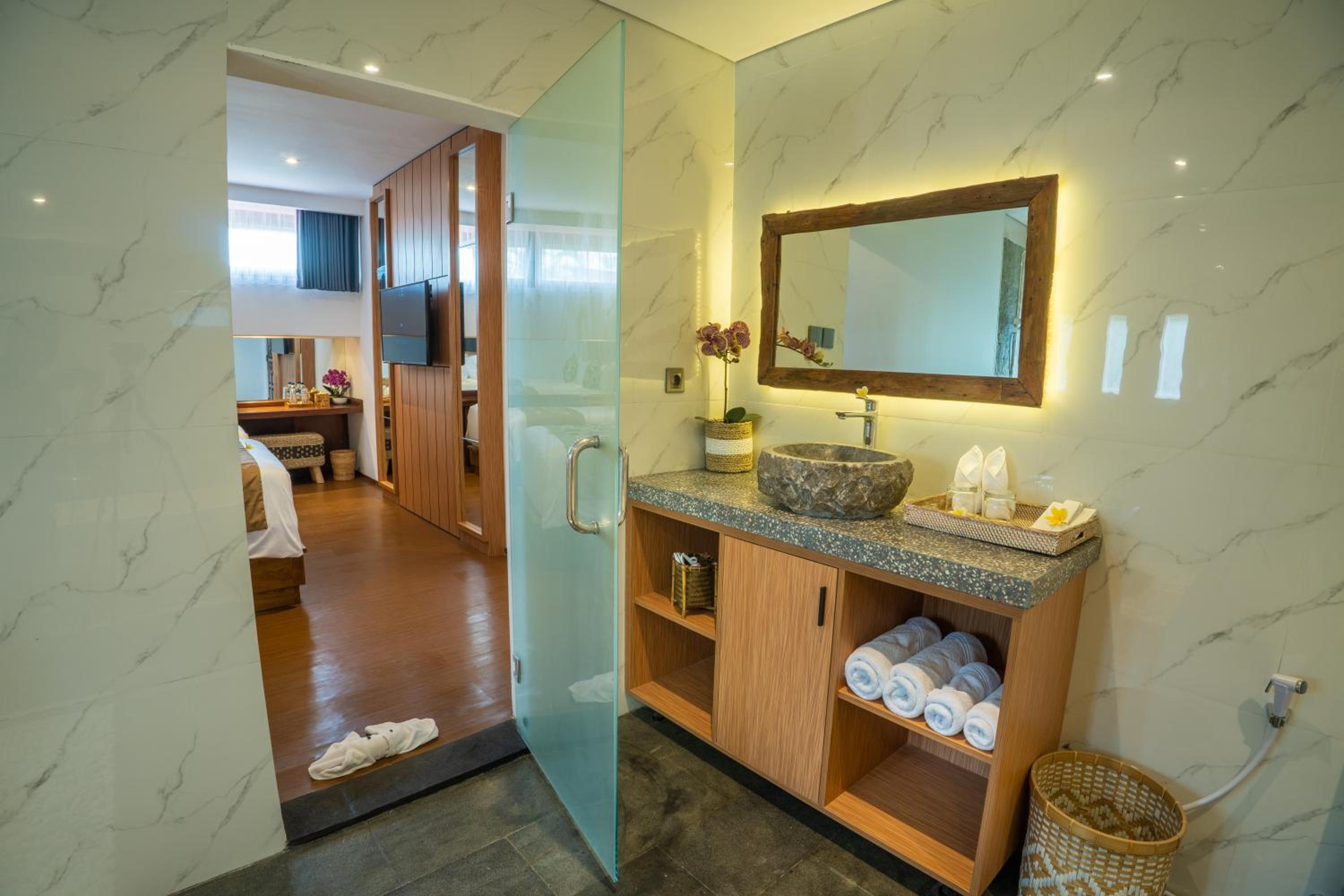 Two-Bedroom Villa - Photo 2
