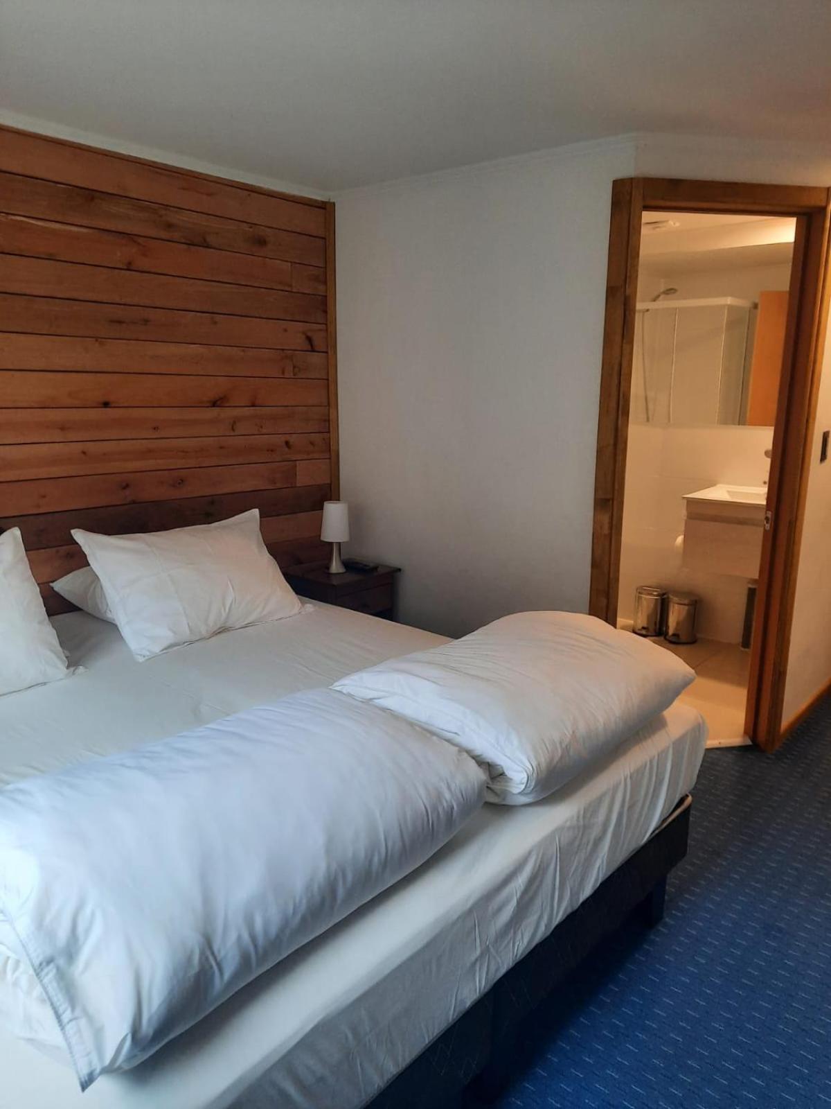 Double or Twin Room photo 2