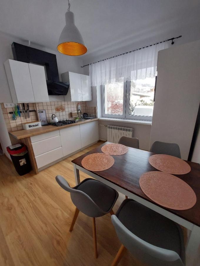Apartment with Balcony photo 3