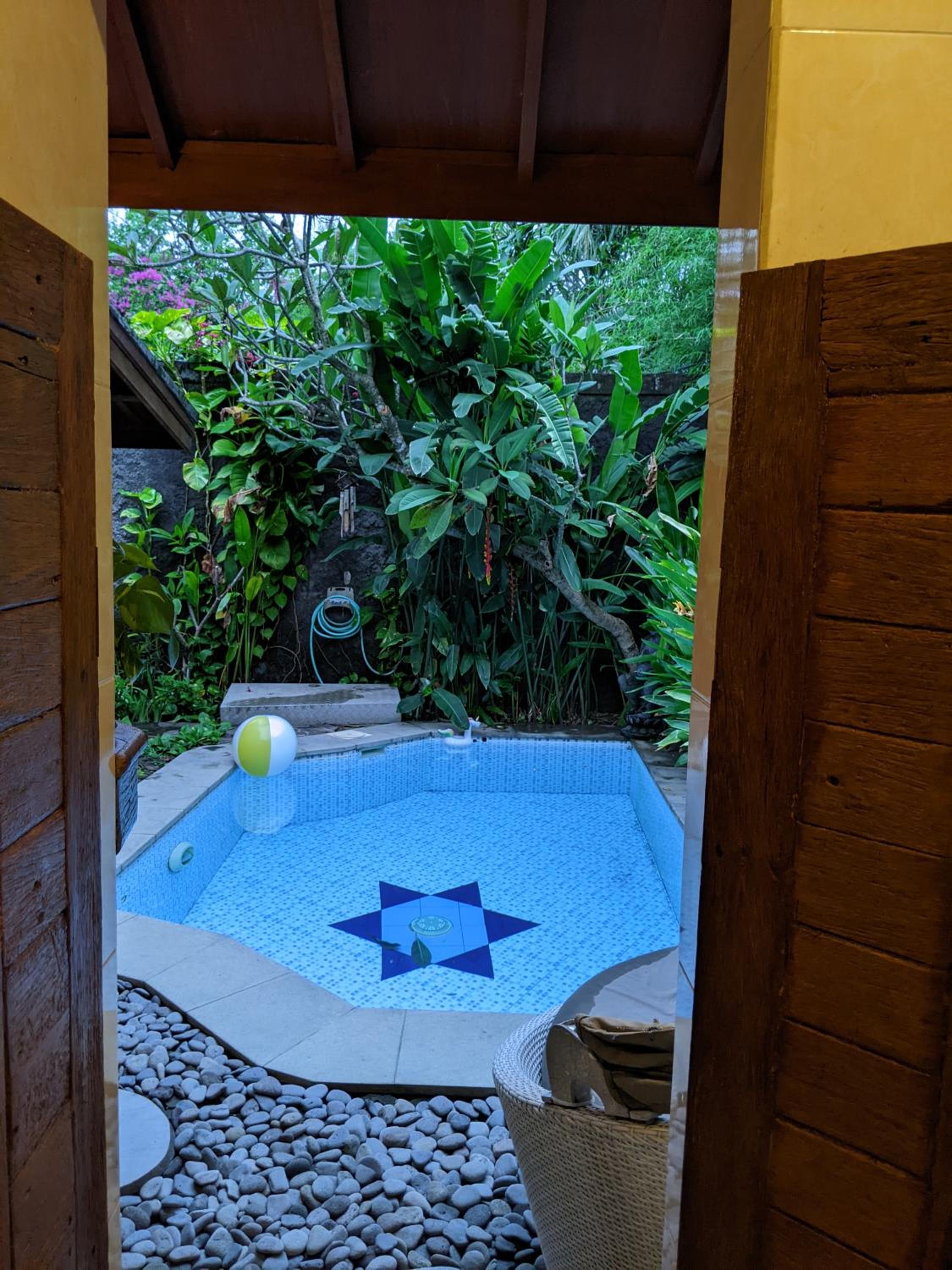 Wooden Villa with Private Pool - Photo 47