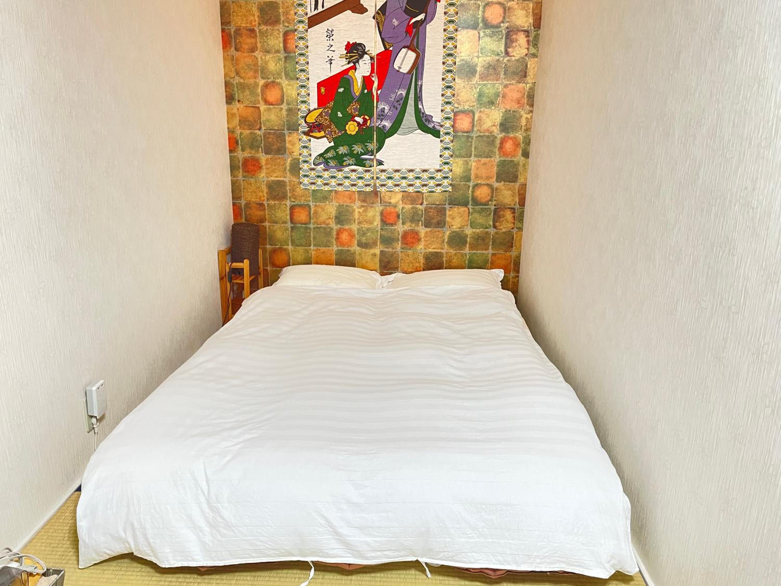 Double Room with Shared Bathroom photo 1