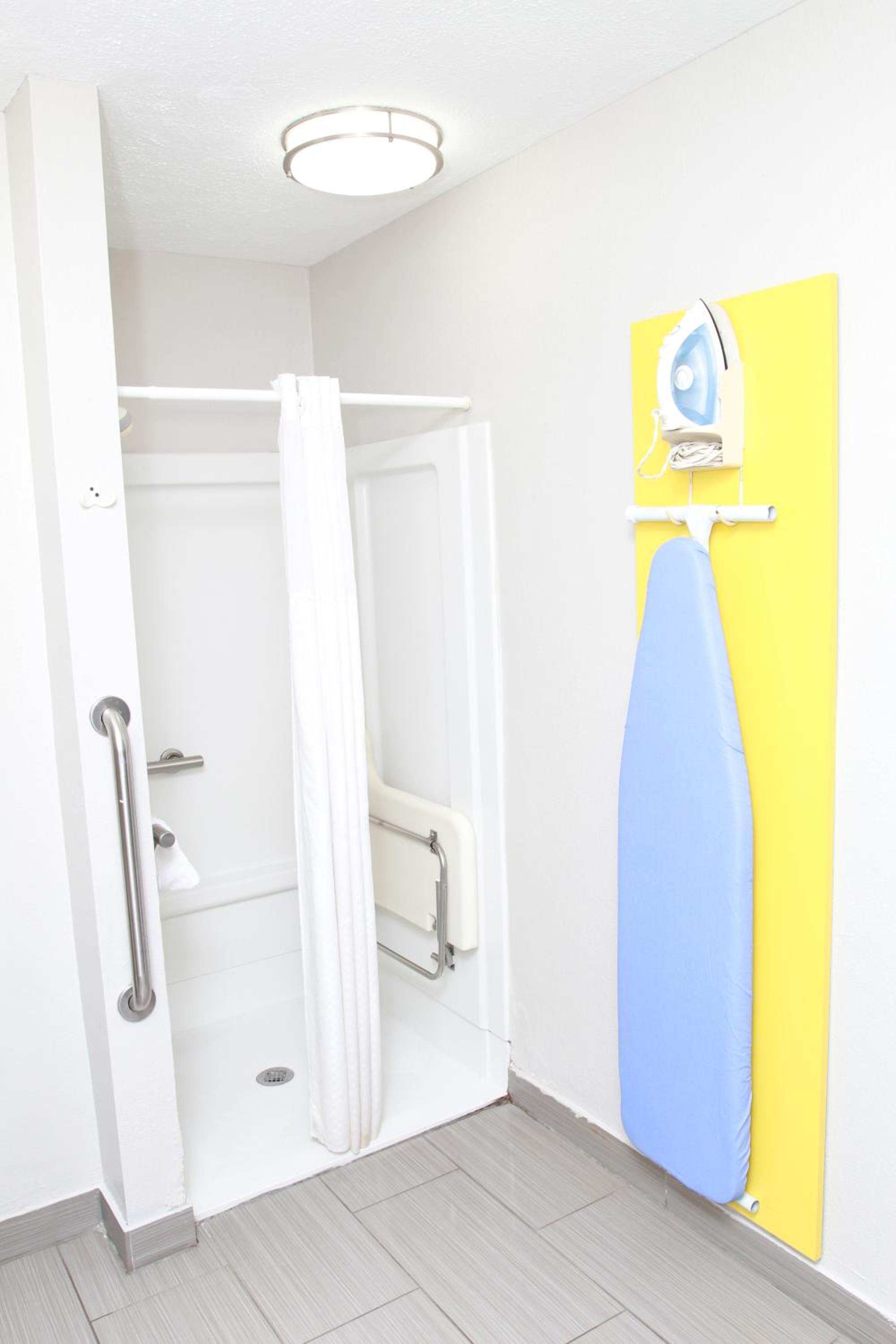 King Room - Mobility Access/Smoking - Photo 4