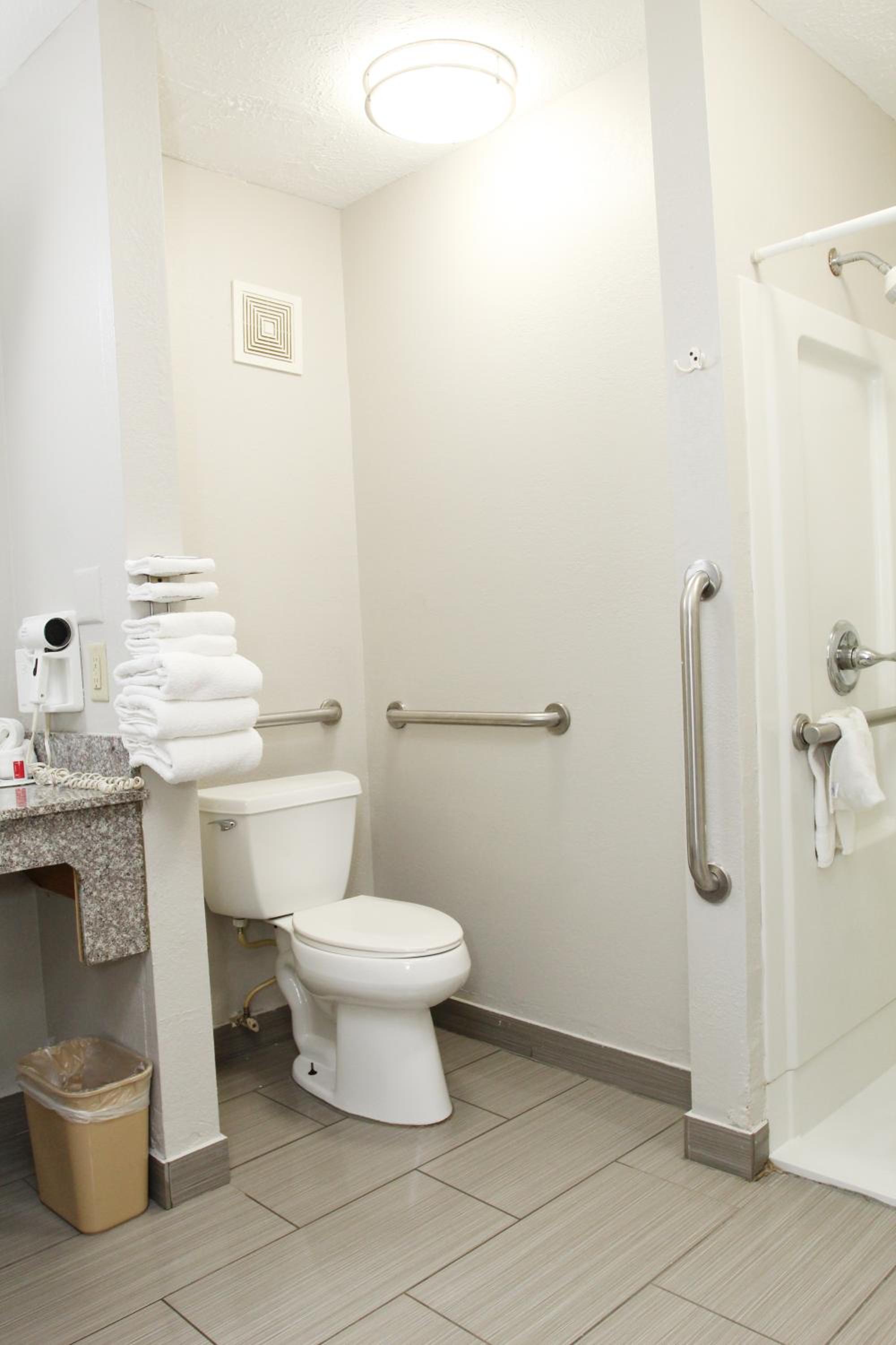 King Room - Mobility Access/Smoking - Photo 2