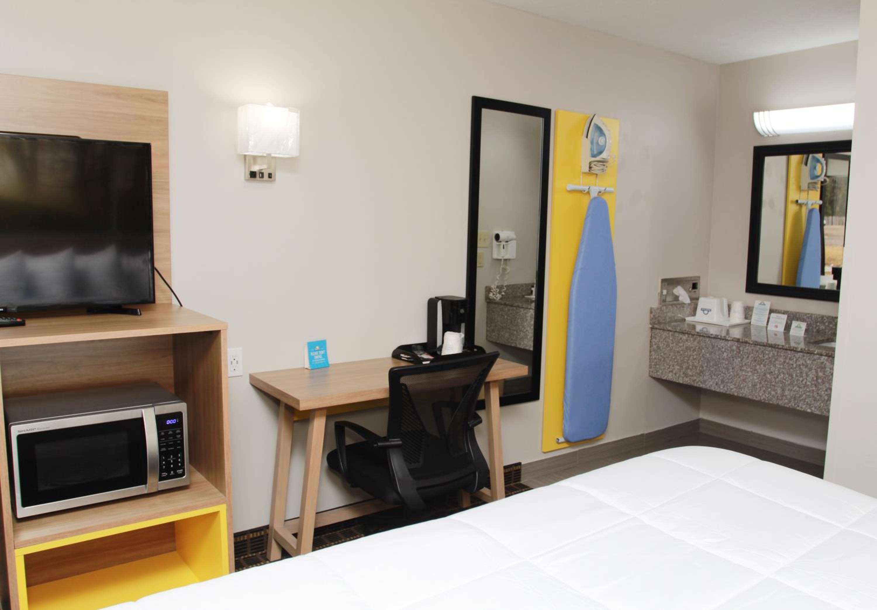 King Room - Mobility Access/Smoking - Photo 1