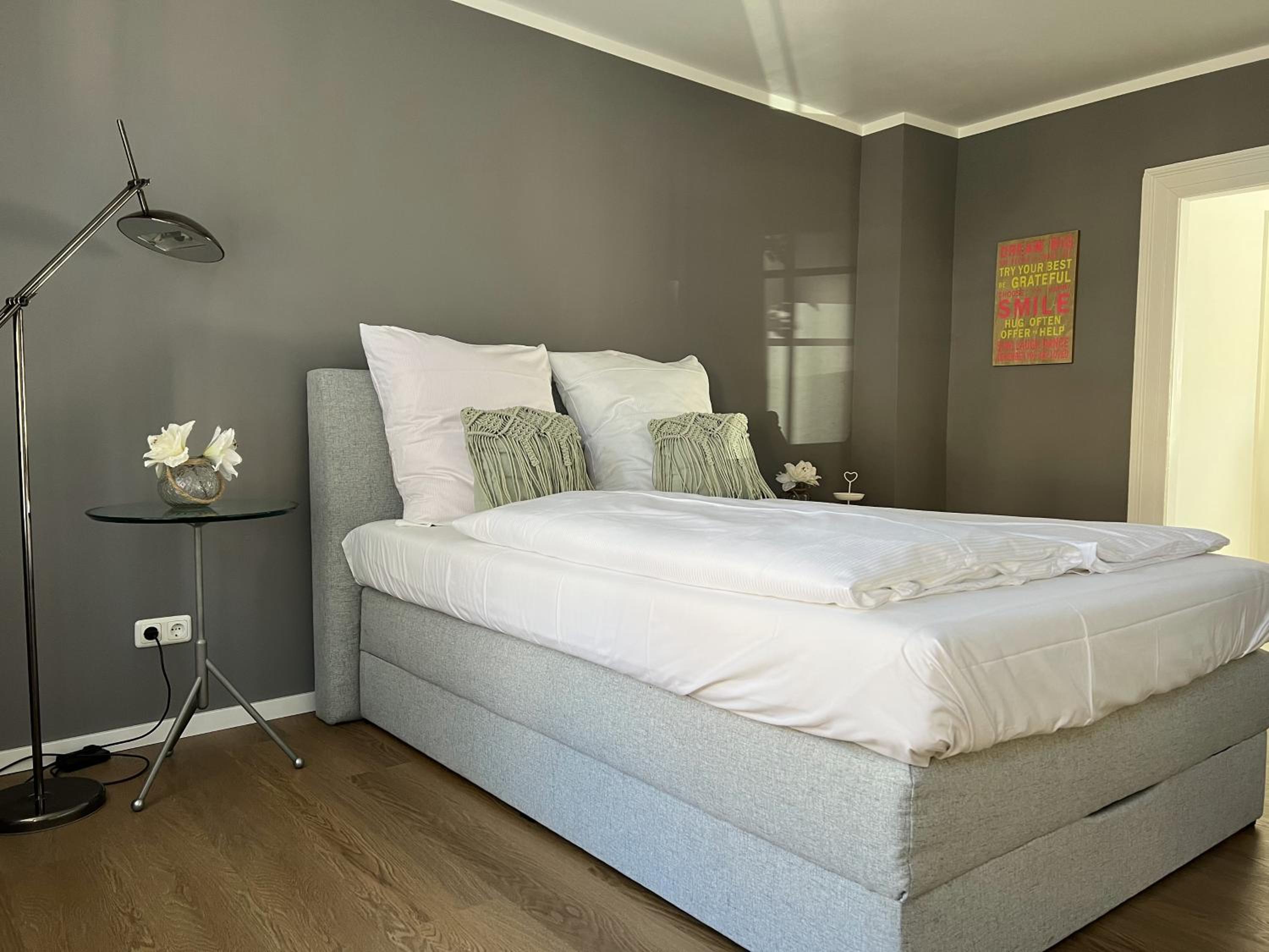 Standard Double Room - Photo 9
