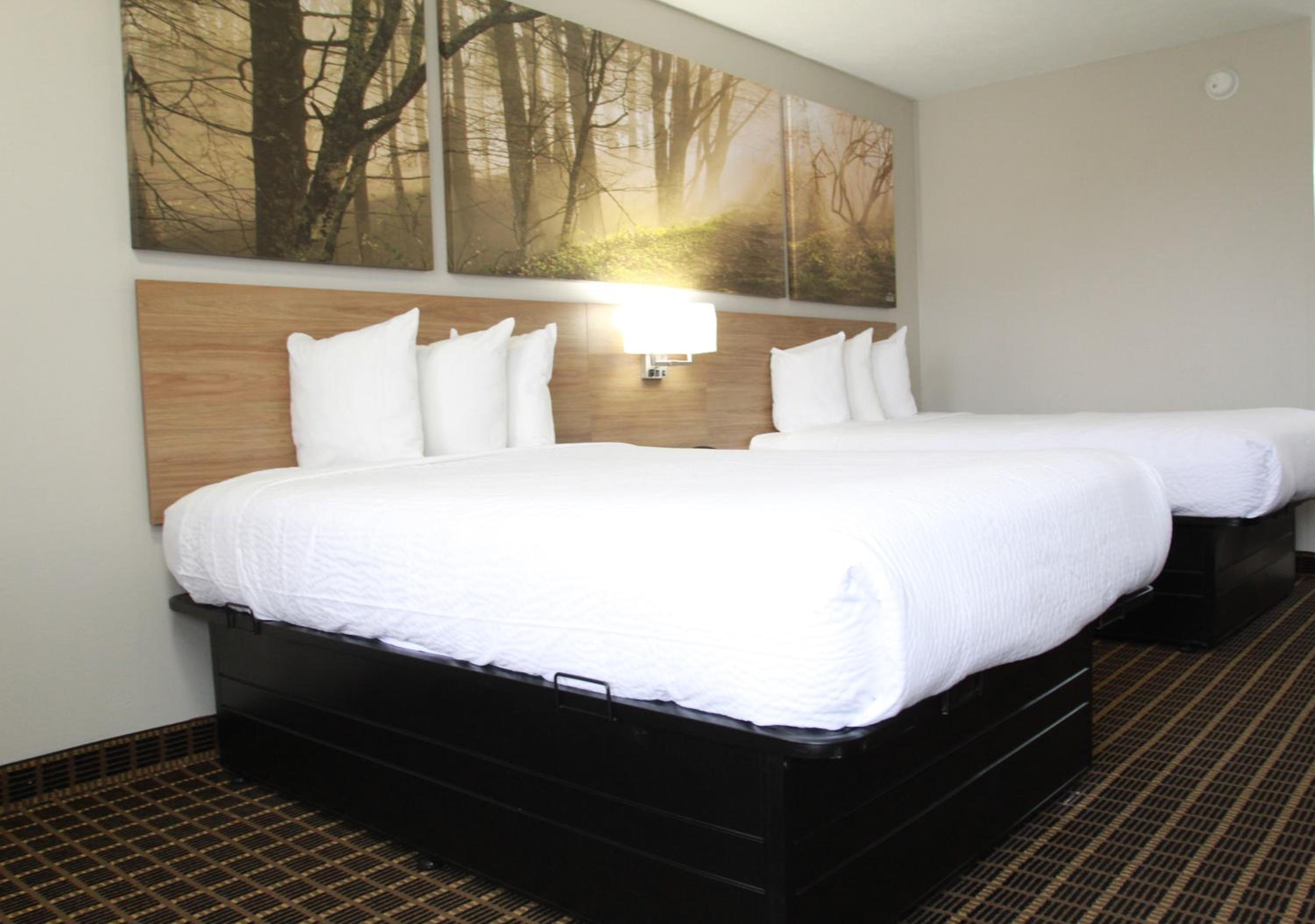 Double Room with Two Double Beds - Smoking - Photo 3