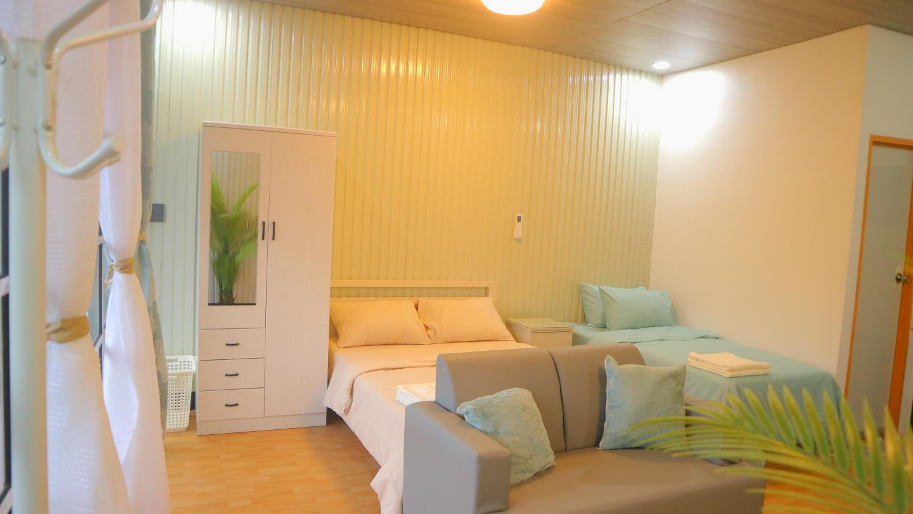One-Bedroom Apartment photo 3