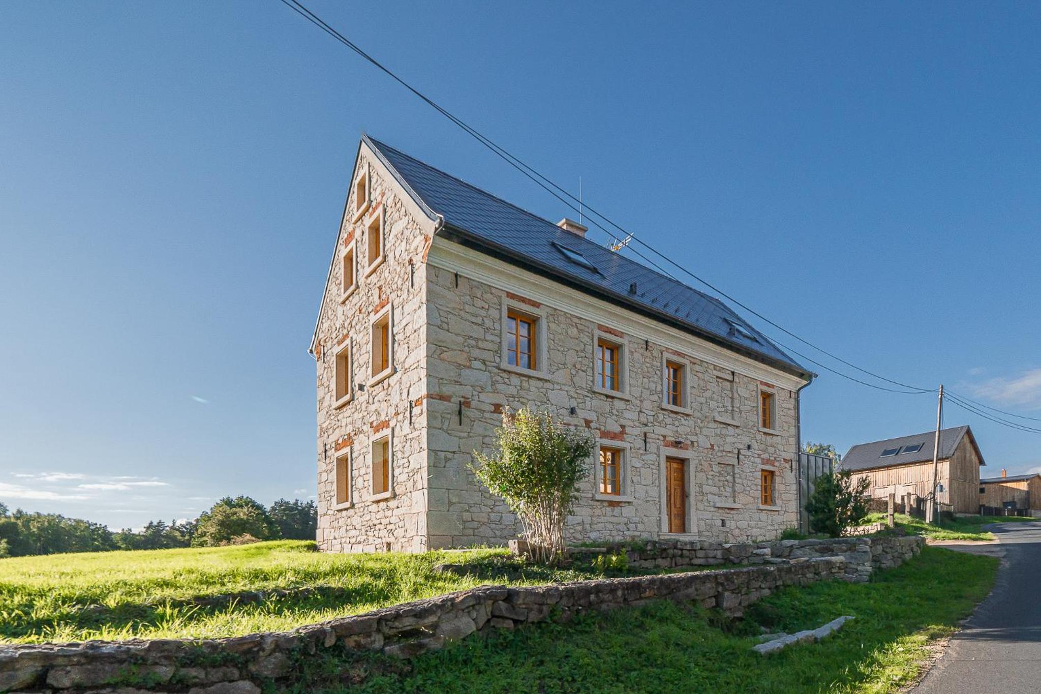 Four-Bedroom House photo 3