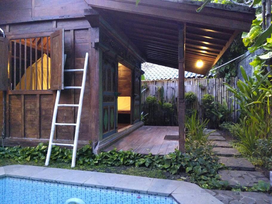 Wooden Villa with Private Pool - Photo 45