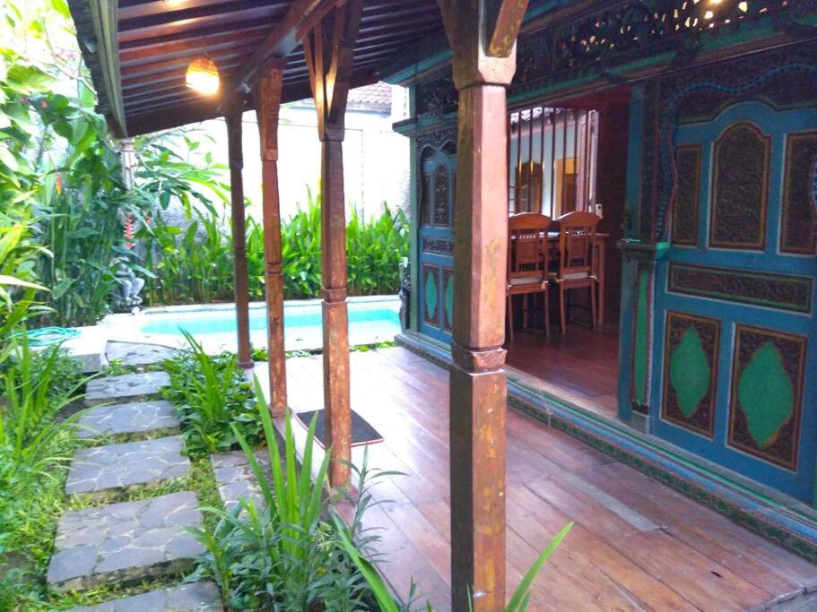 Wooden Villa with Private Pool - Photo 43