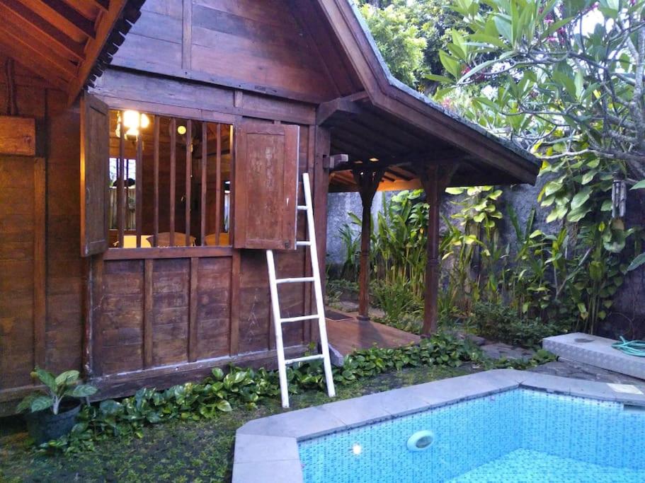 Wooden Villa with Private Pool - Photo 42