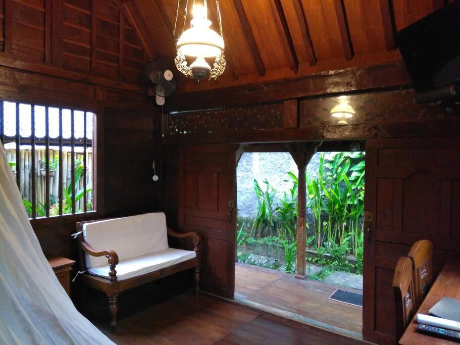Wooden Villa with Private Pool - Photo 40