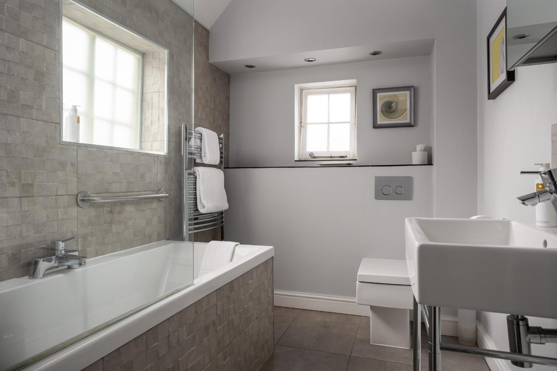 Cottage Room photo 3