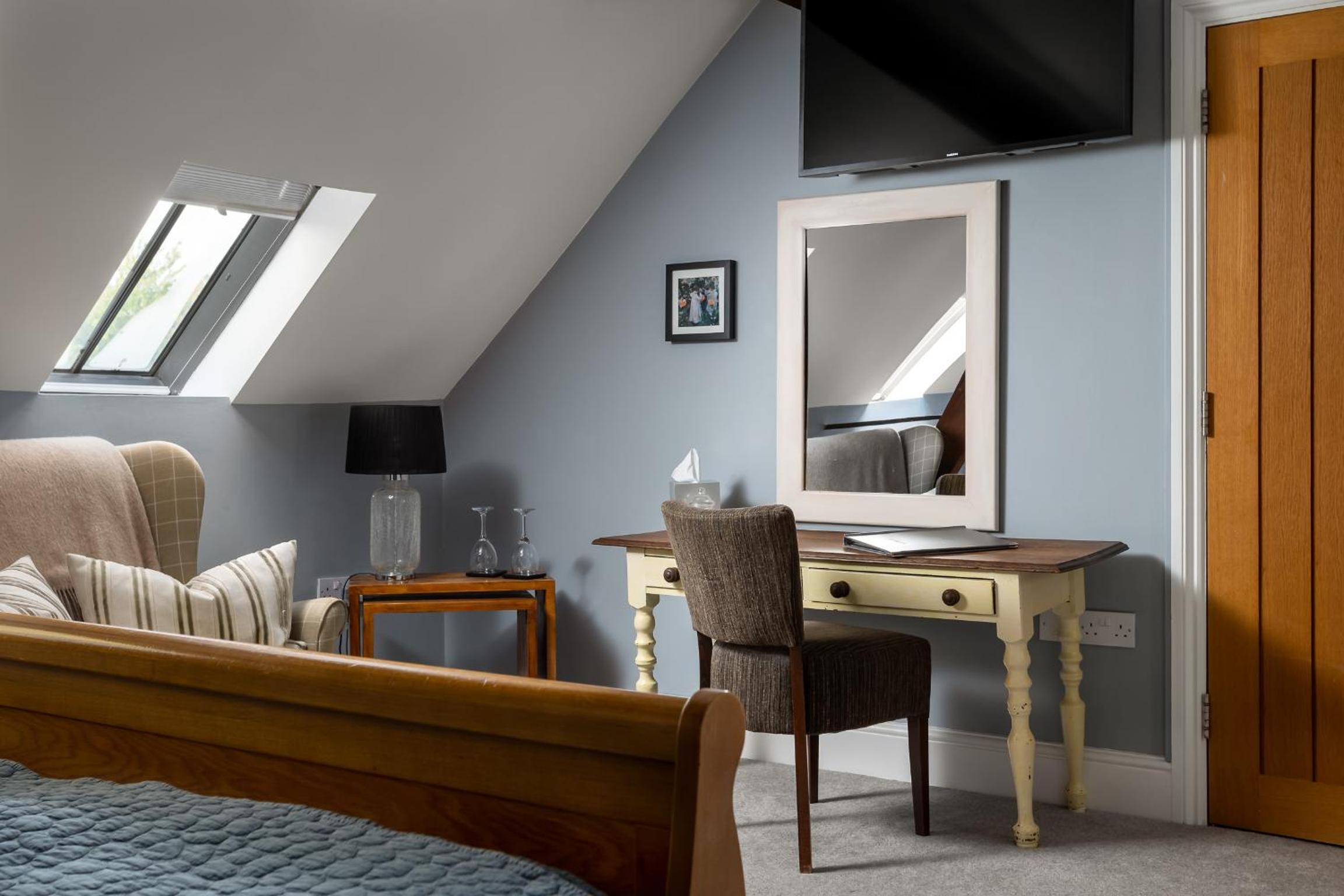 Peake Room photo 2