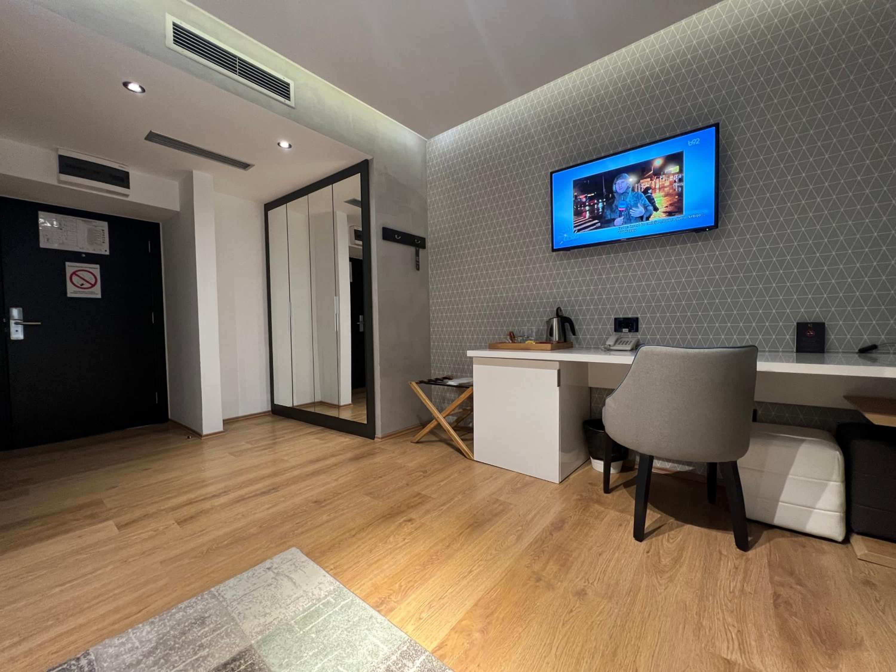 Superior Double or Twin Room photo 2