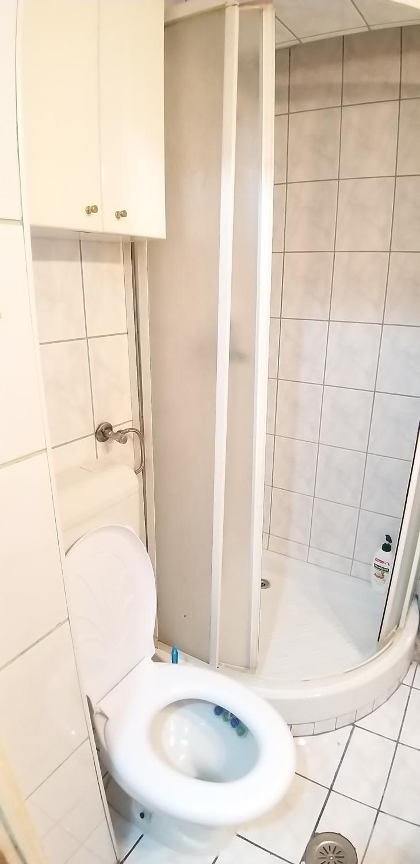 Twin Room - Photo 10