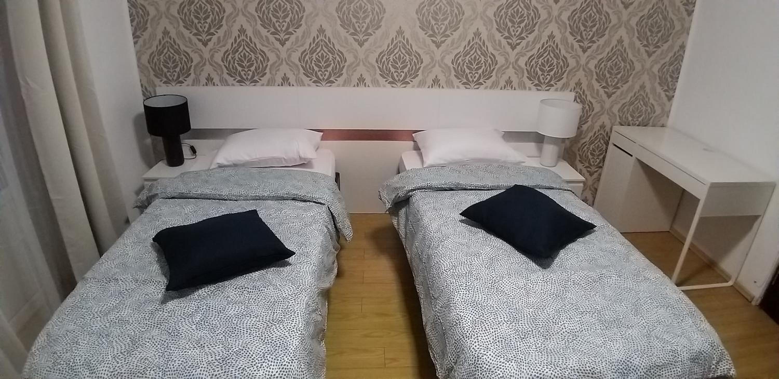 Twin Room - Photo 1