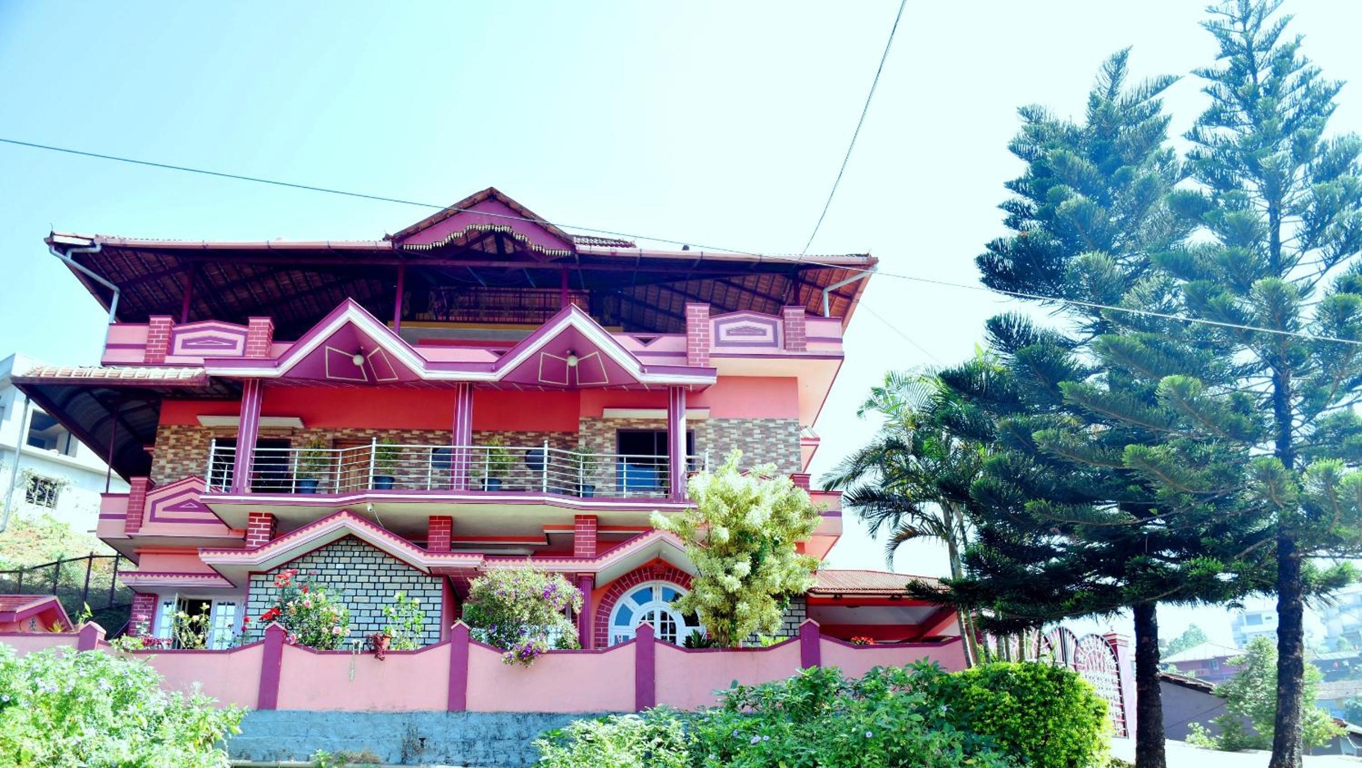 Deluxe Double Room with Balcony - Photo 19