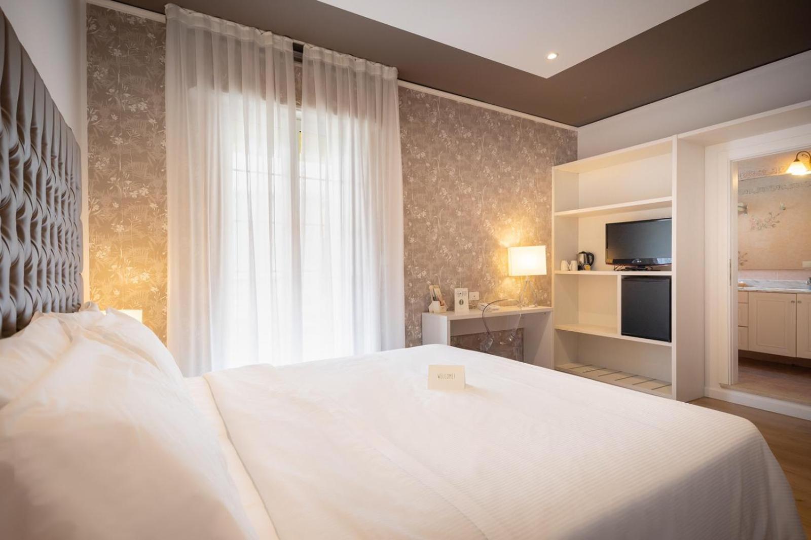 Double Room - Photo 1
