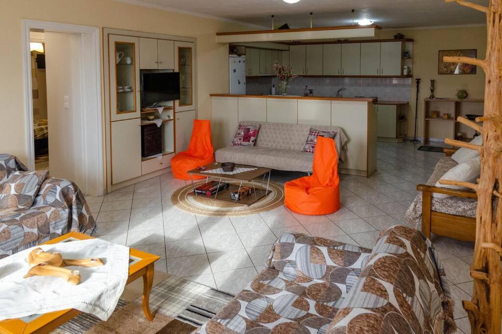 Two-Bedroom Apartment - Photo 8