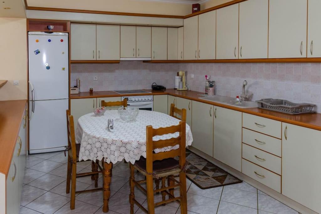 Two-Bedroom Apartment - Photo 22