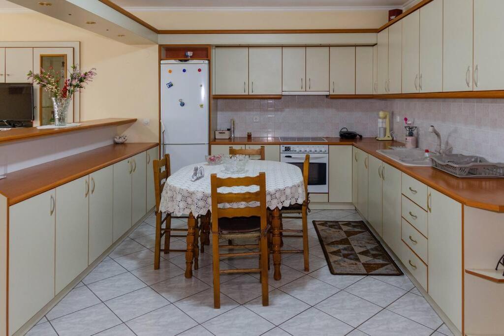 Two-Bedroom Apartment - Photo 14