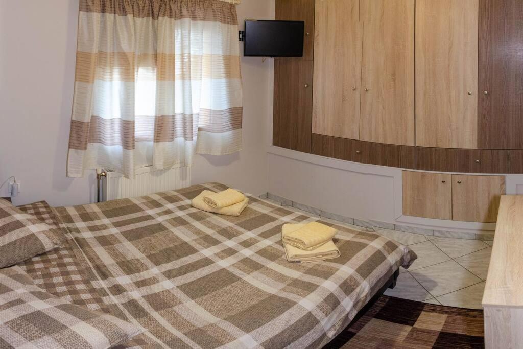 Two-Bedroom Apartment - Photo 20