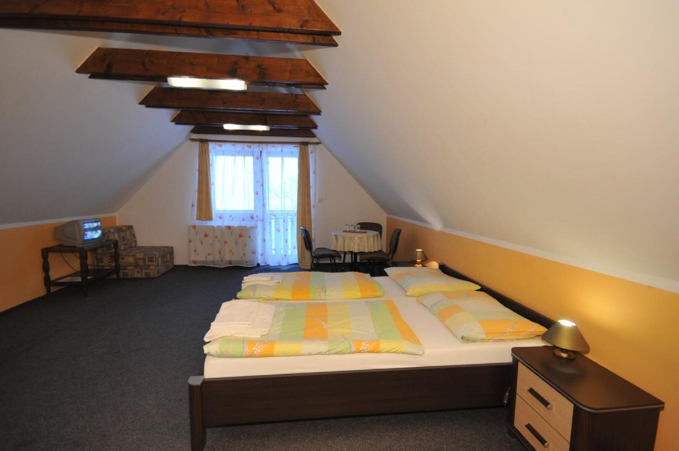 Triple Room - Photo 5