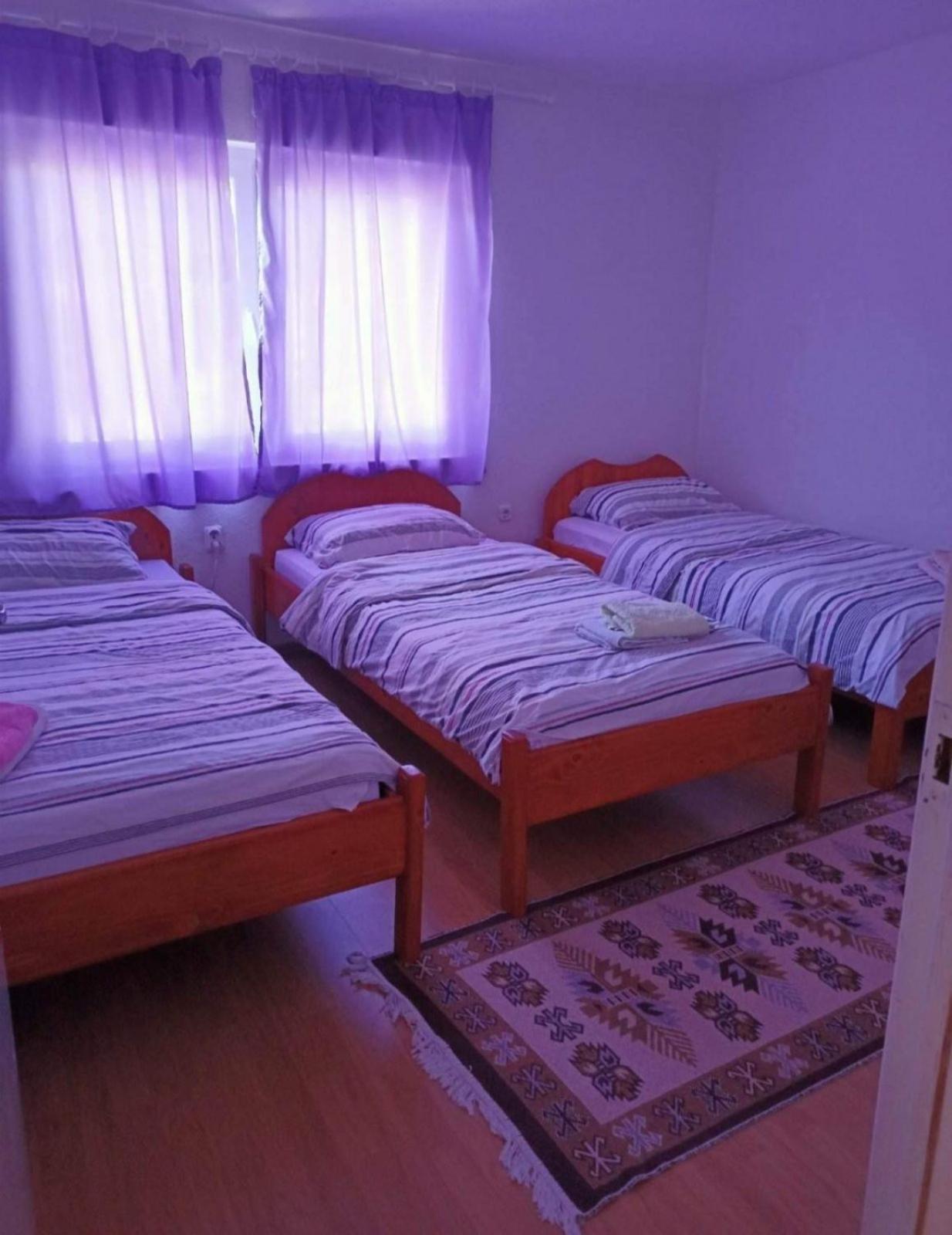 Apartment photo 2