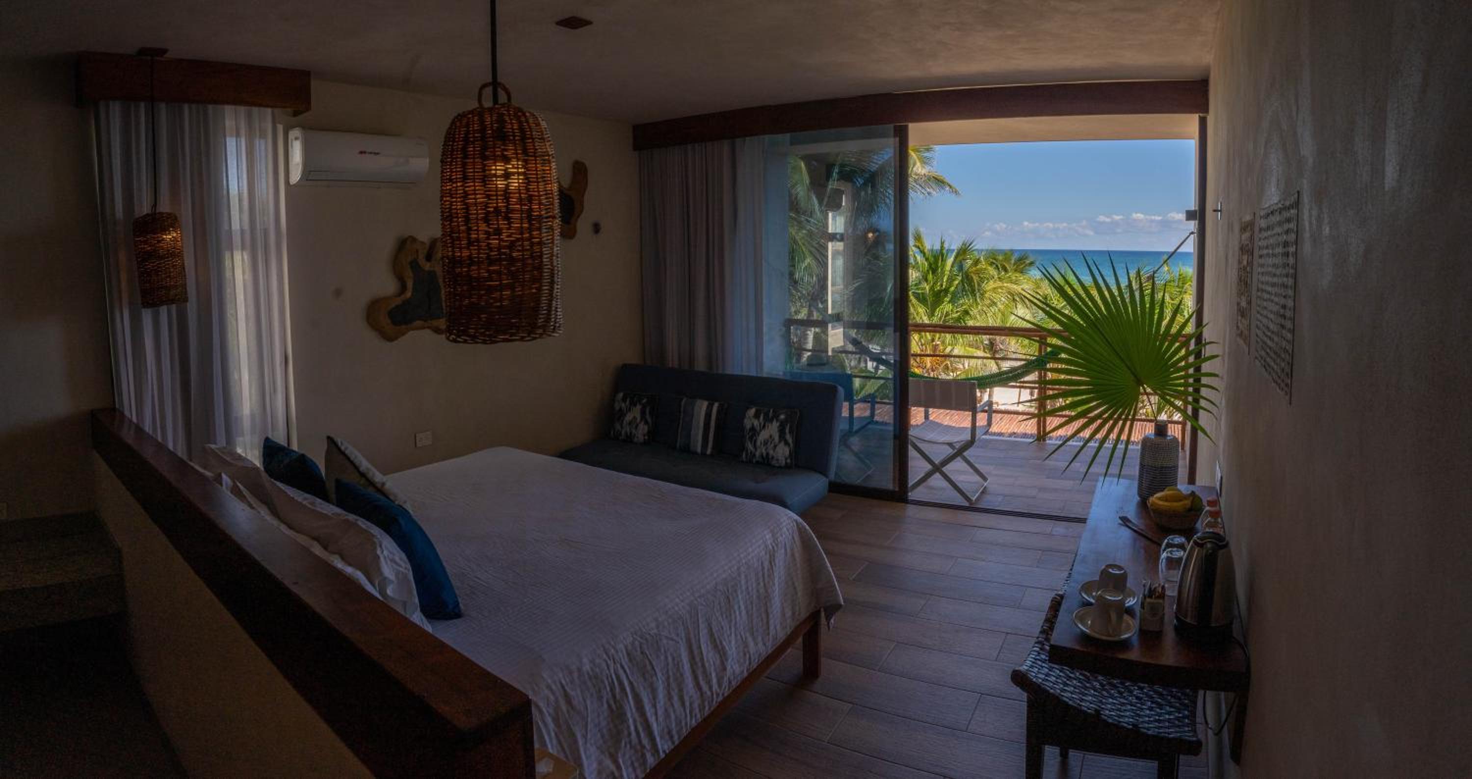 King Room with Sea View - Photo 9