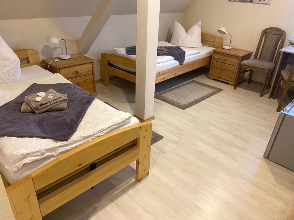 Double Room with Private Bathroom - Photo 12