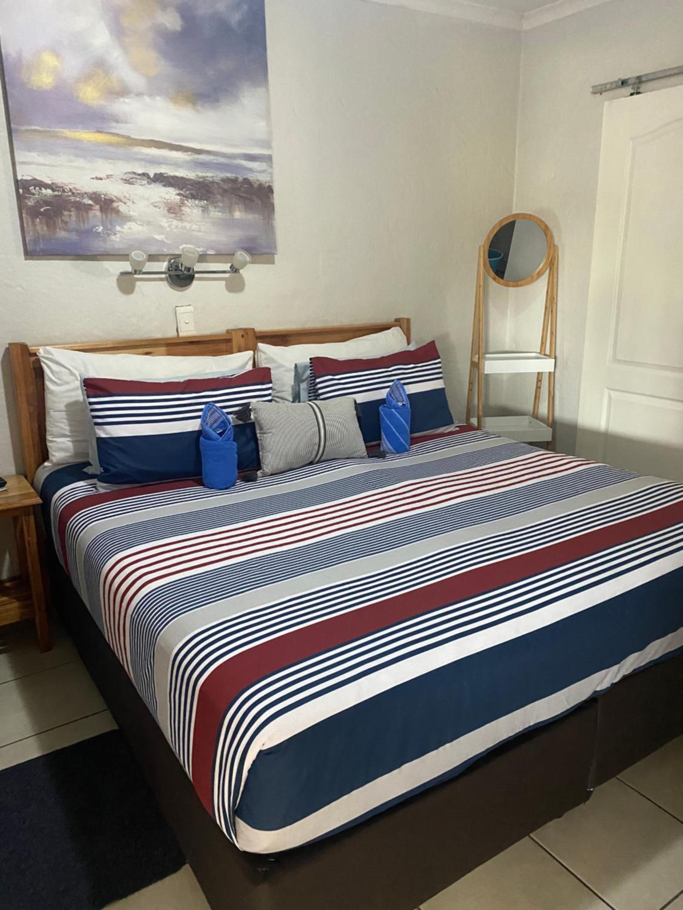 Deluxe King Room photo 1