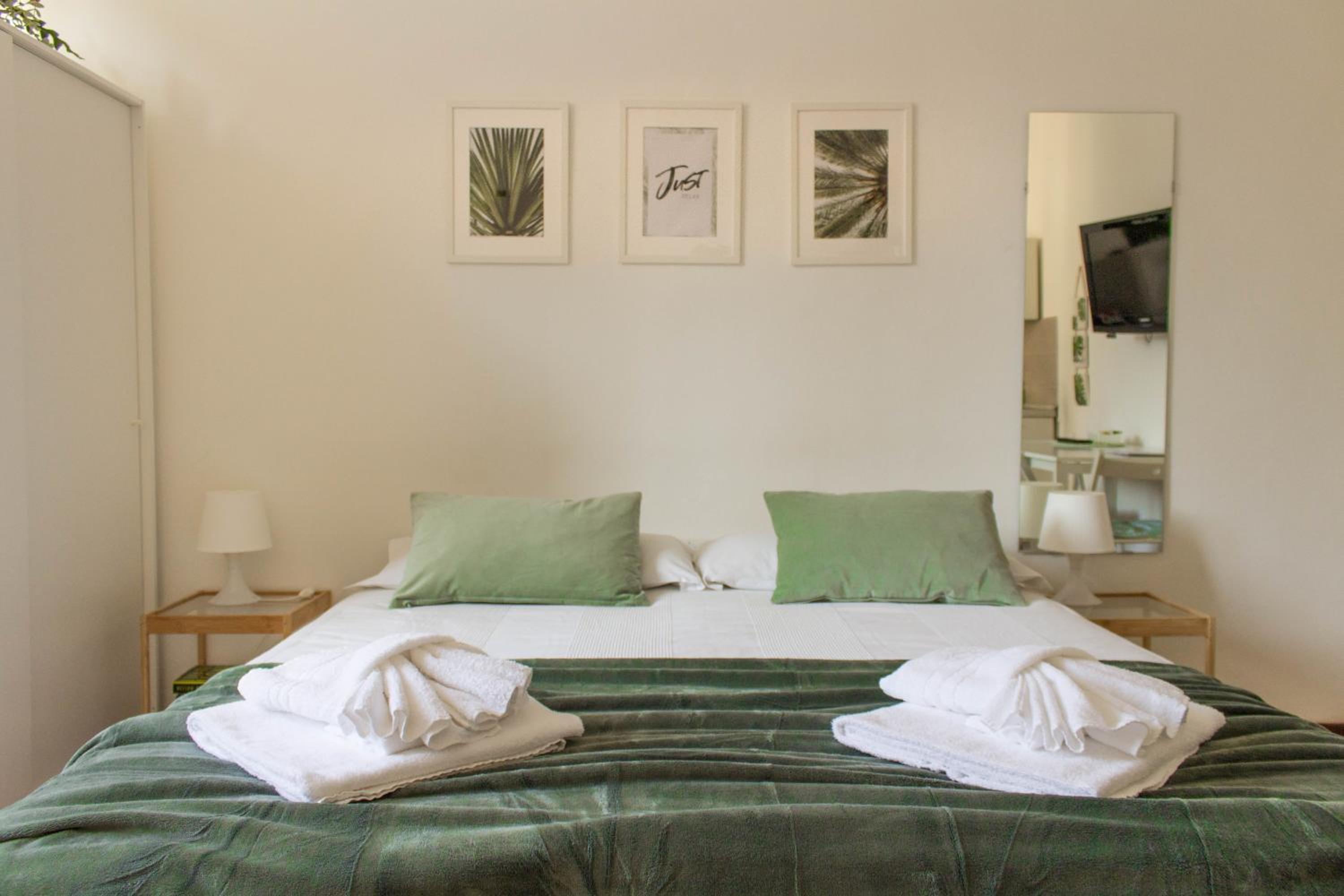 Studio Apartment