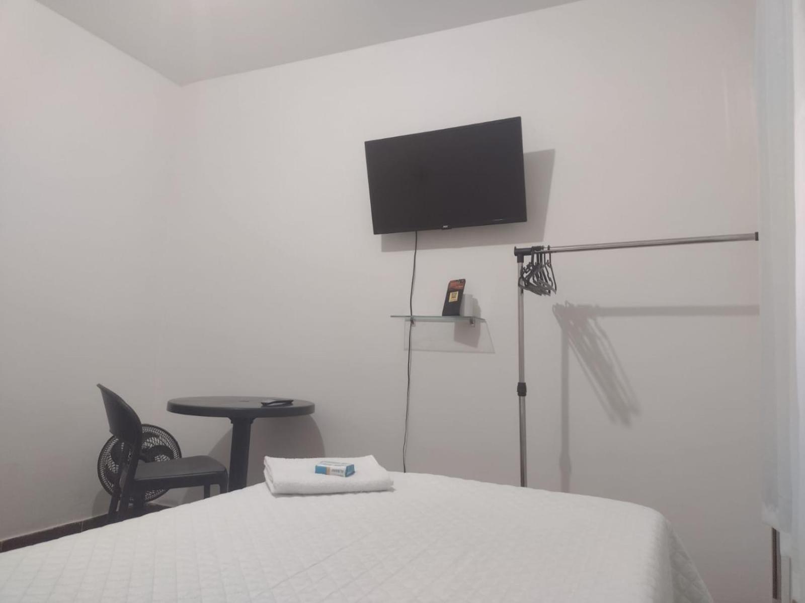 Single Room with Shared Bathroom photo 1